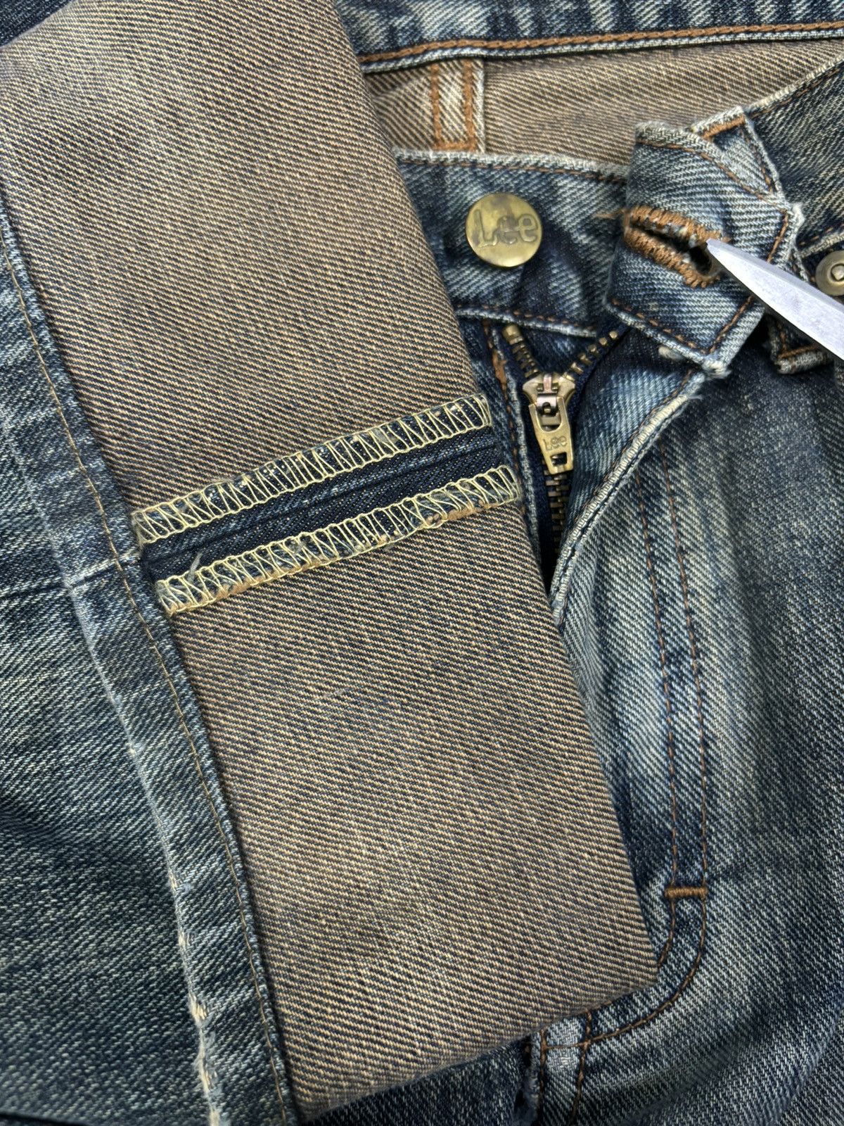 Lee Vintage 90s Lee Flare Bell Bottom Distressed Jeans Size US 30 / EU 46 - 4 Thumbnail