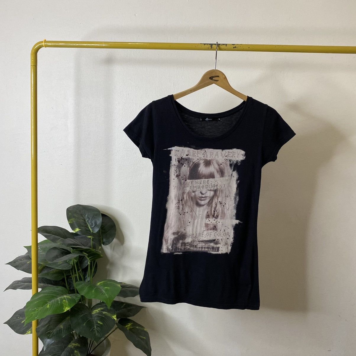 Hysteric Glamour Sureve Hysterics Glamour Style Women T Shirt Size S / US 4 / IT 40 - 1 Thumbnail
