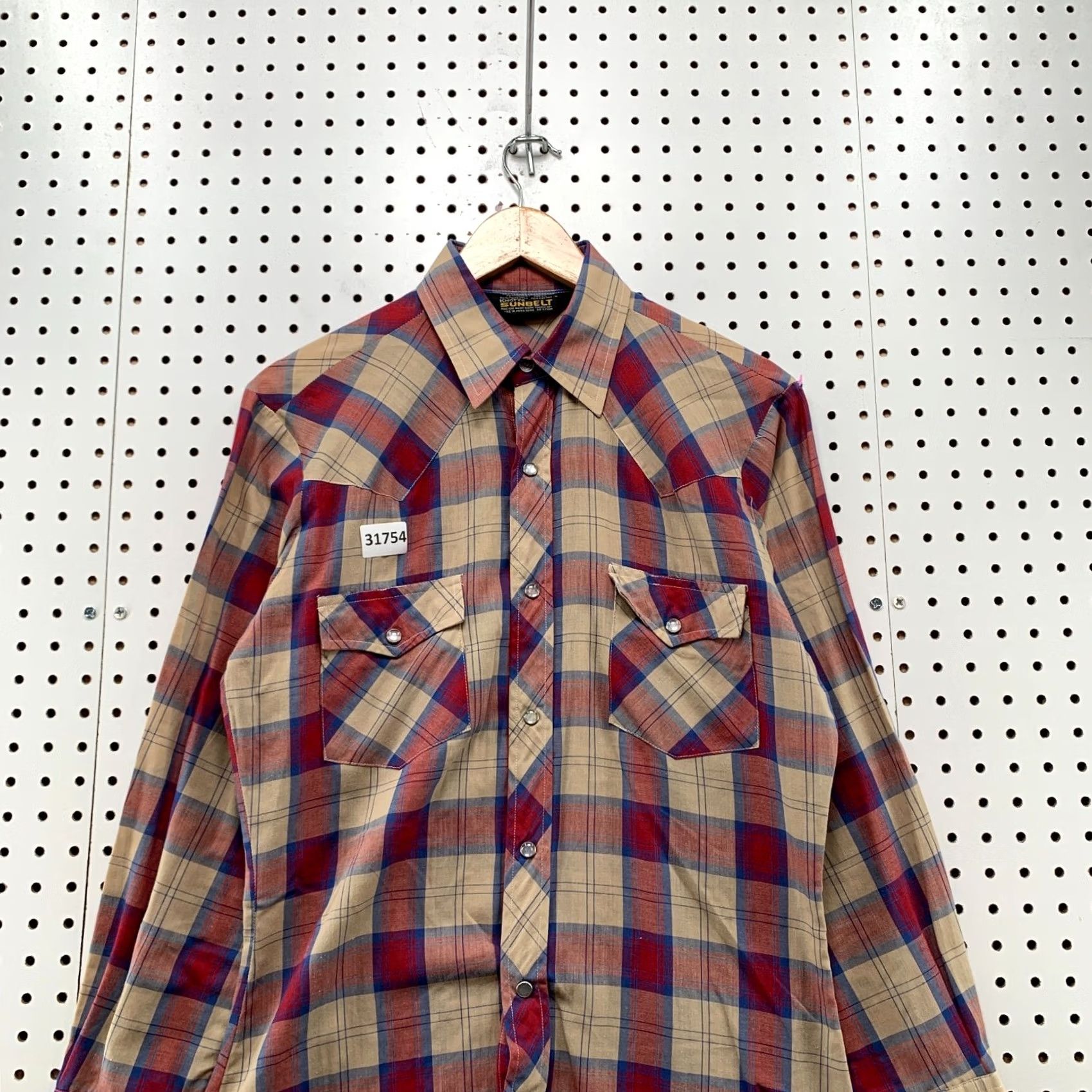 Vintage VINTAGE Pearl Knotts Sunbelt Mens Pearl Snap Western Shirt Small Red Beige Plaid 80s 90s Men Women? Size US S / EU 44-46 / 1 - 2 Thumbnail