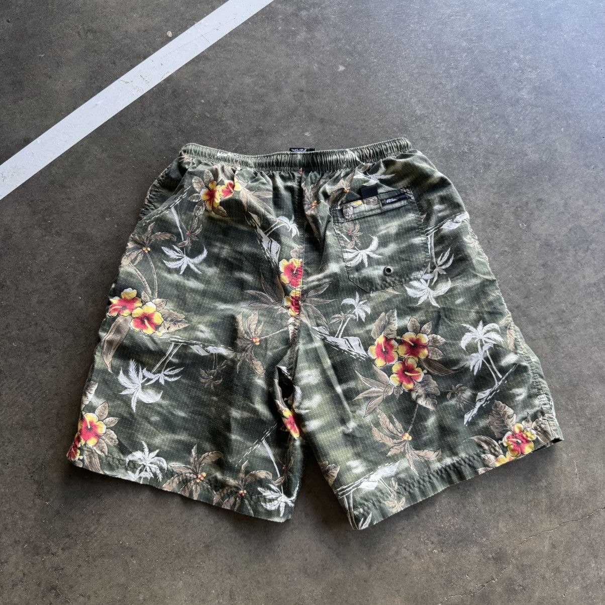 No Fear No Fear floral swim trunks Size US 30 / EU 46 - 1 Thumbnail