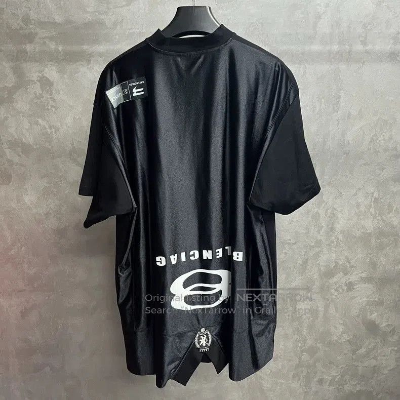Balenciaga balenciaga's new black ski patchwork logo hockey jersey. Size US L / EU 52-54 / 3 - 2 Thumbnail