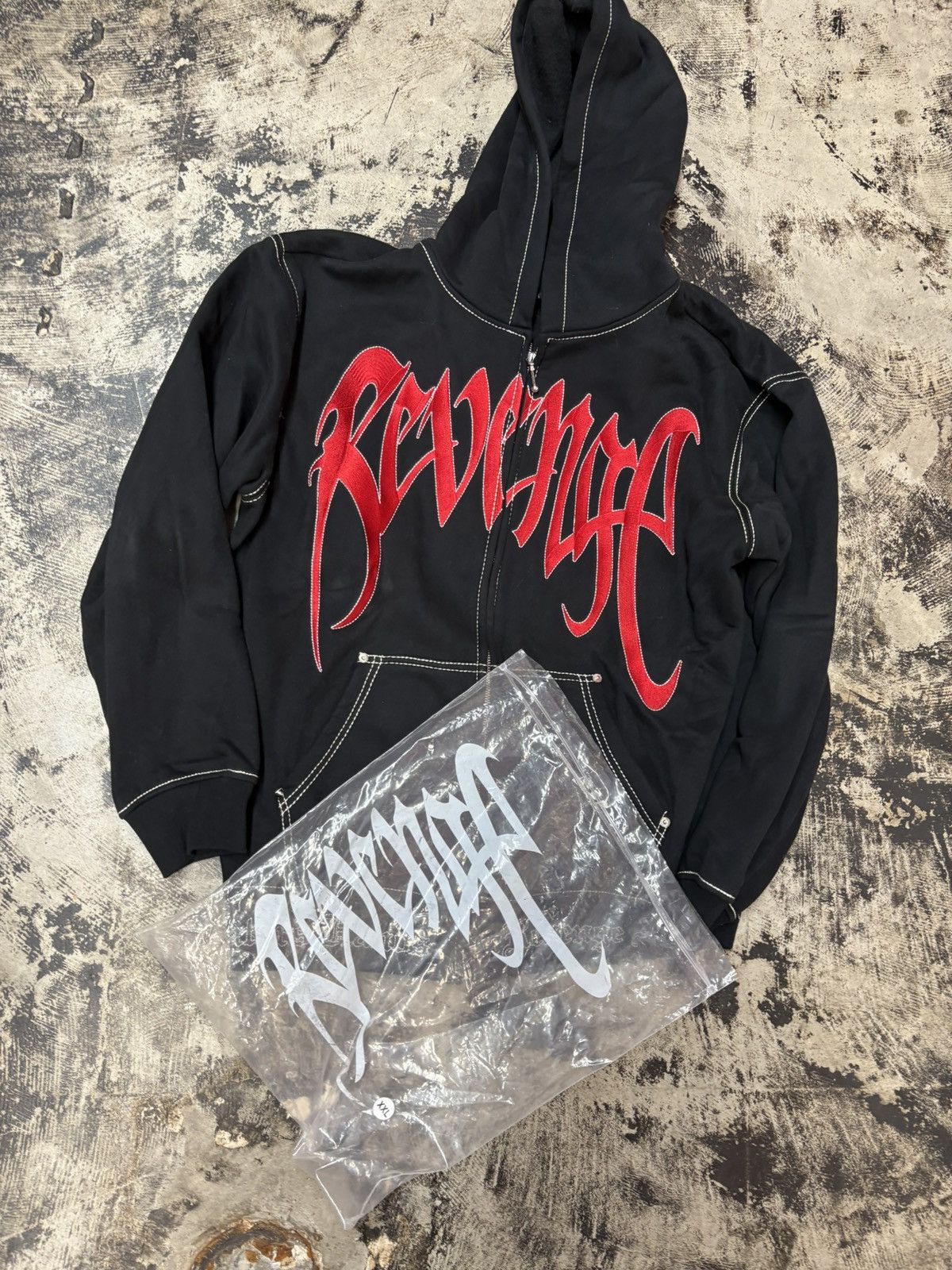 Revenge Revenge BLACK/RED CONTRAST STITCH ZIP XXL Size US XXL / EU 58 / 5 - 2 Thumbnail