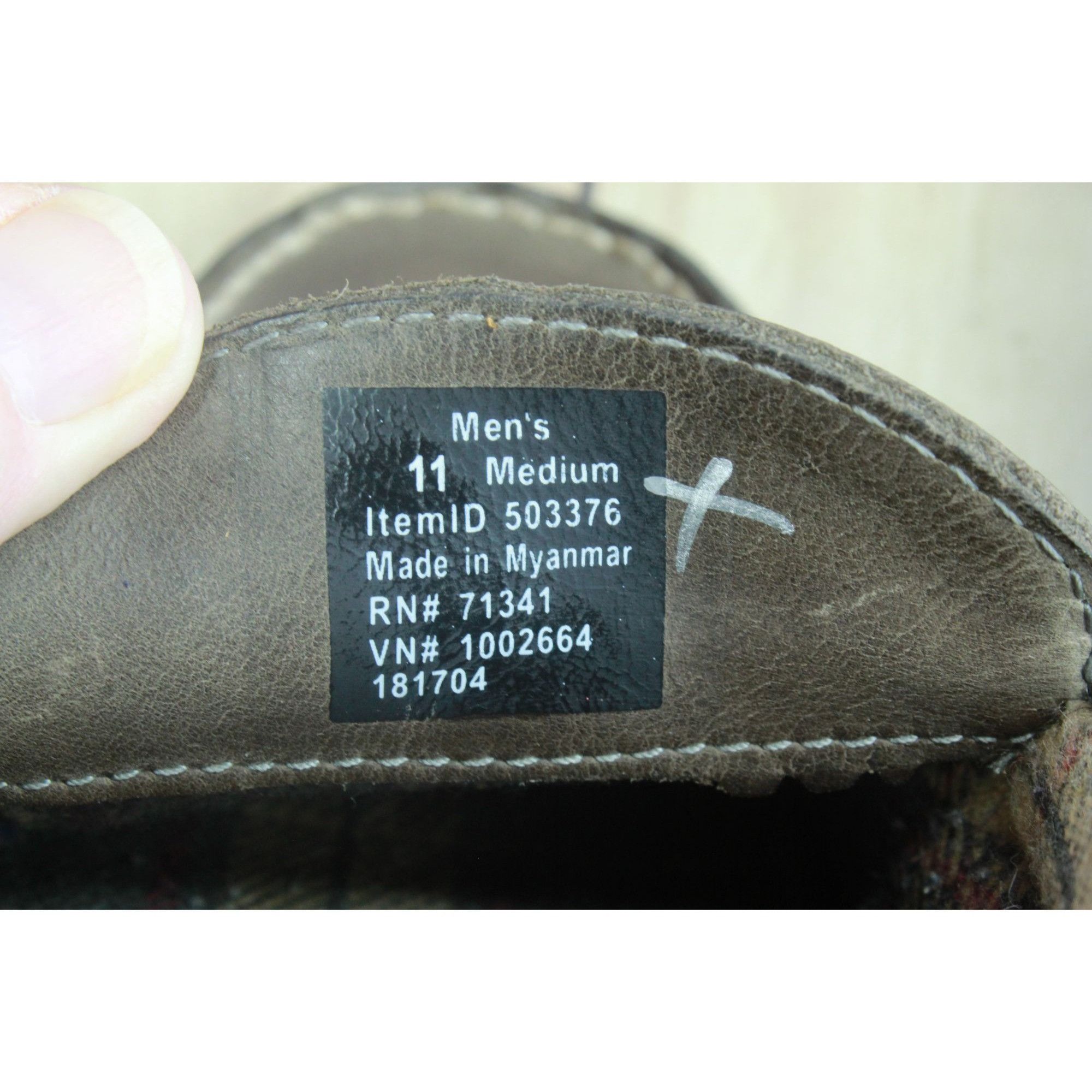 L.L. Bean LL Bean Flannel Lined Leather Moccasin Slippers Size US 11 / EU 44 - 8 Thumbnail