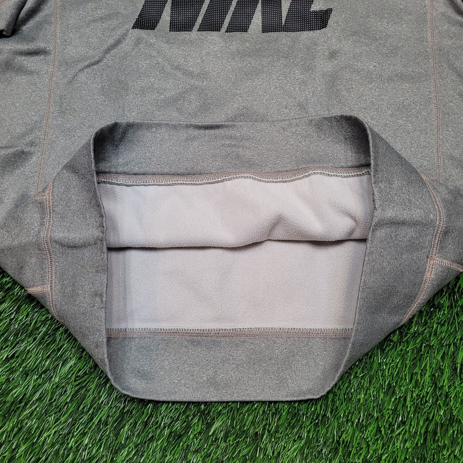 Nike Nike Therma-FIT Hoodie L (Tag S) Spell Out Sweatshirt Y2K Size US L / EU 52-54 / 3 - 4 Thumbnail