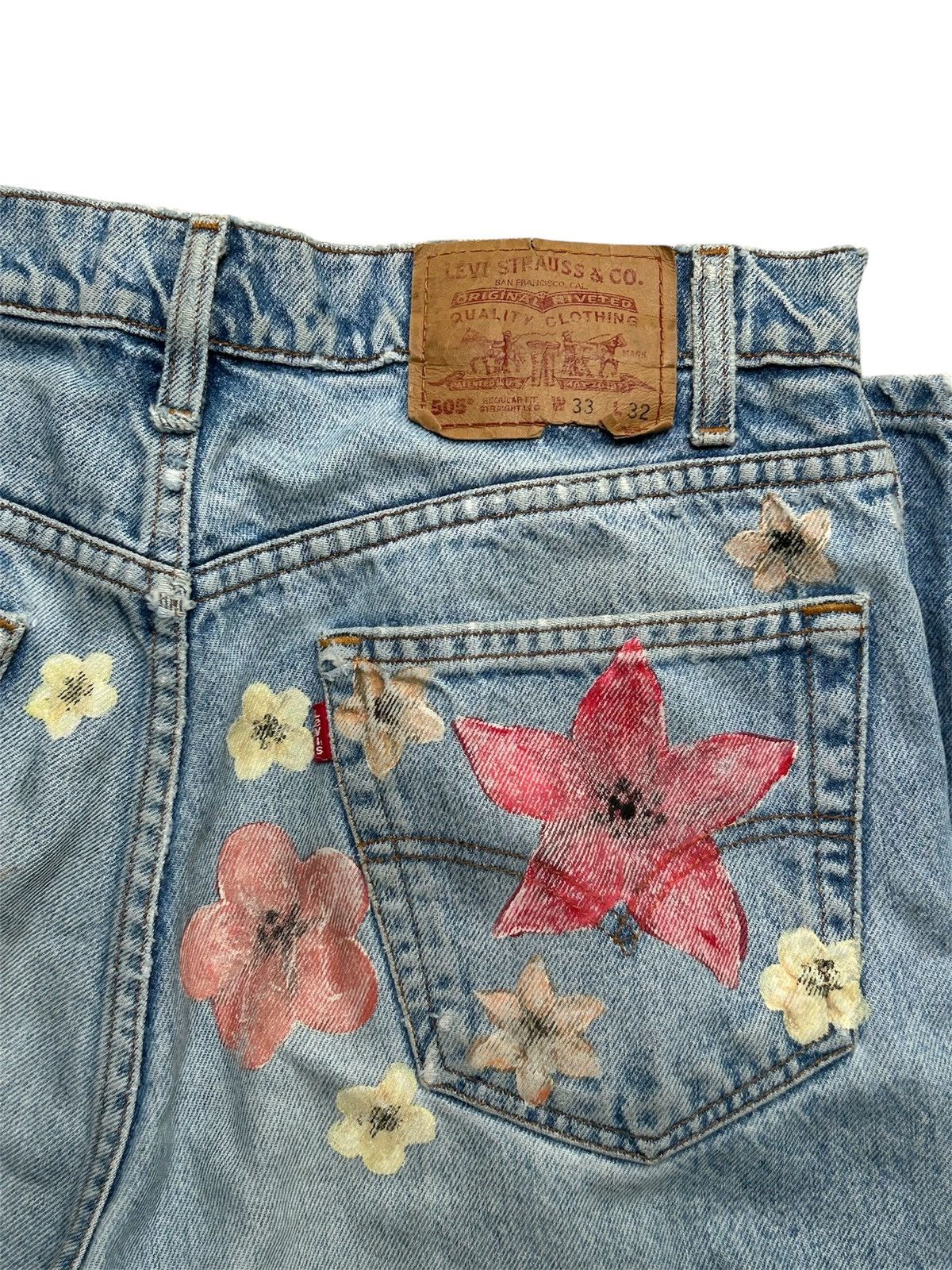 Levi's Vintage Levi’s 505 Hand Painted Flower Jeans –Denim Art Size US 32 / EU 48 - 4 Thumbnail