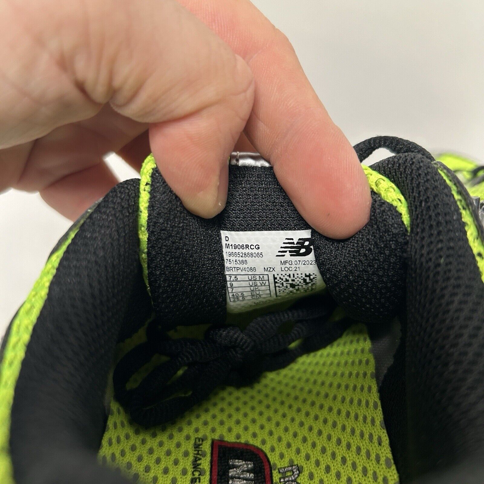 New Balance New Balance 1906R “Volt Black/Neon Green” 2024 Size US 9 / IT 39 - 5 Thumbnail