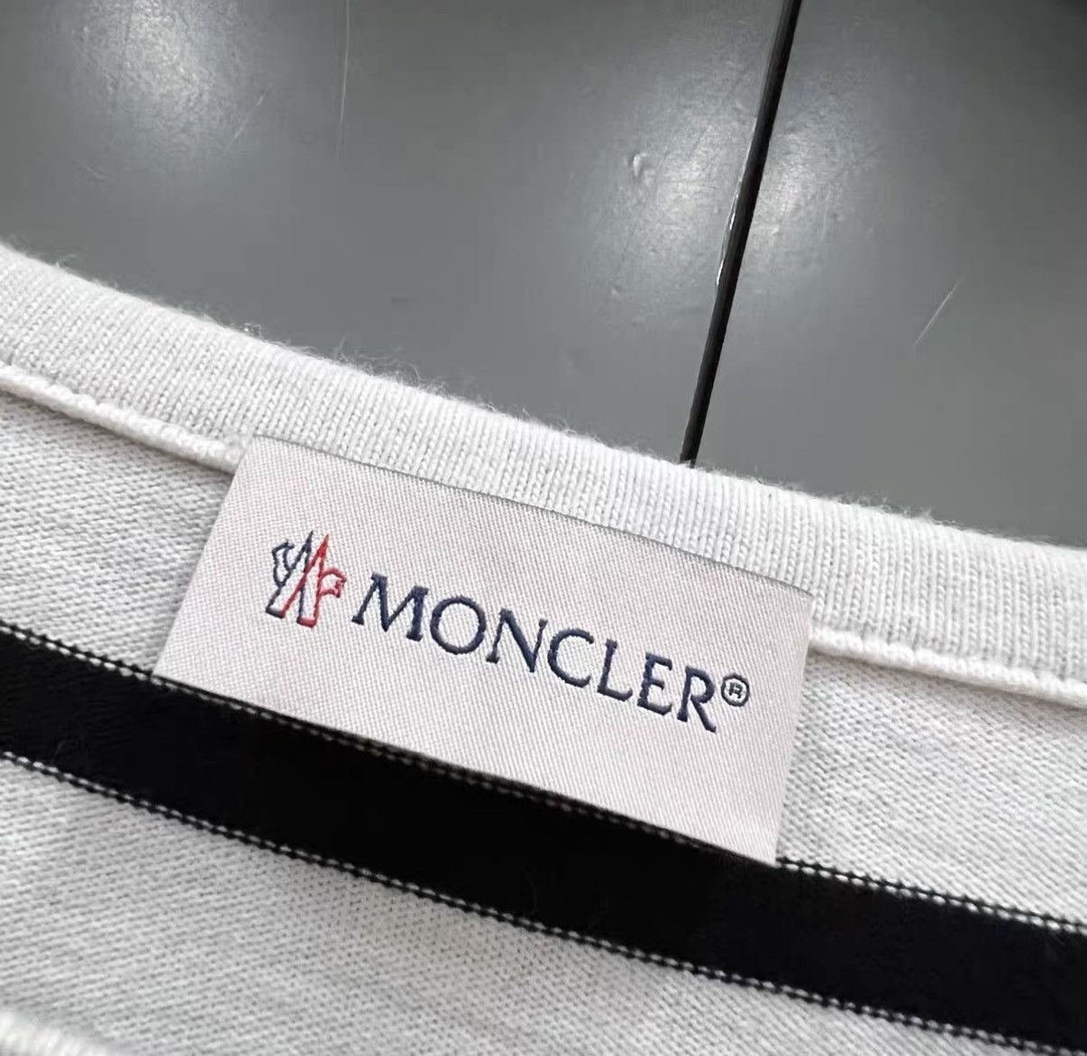 Moncler Moncler Striped Logo Dress J41 Size M / US 6-8 / IT 42-44 - 4 Thumbnail