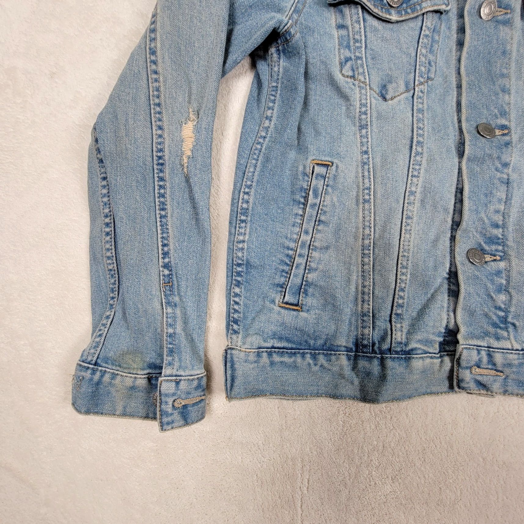 Levi's VINTAGE Levi's Limited Edition Men's Medium Blue Multi-Patched Denim Jacket Jacket Size US M / EU 48-50 / 2 - 2 Thumbnail