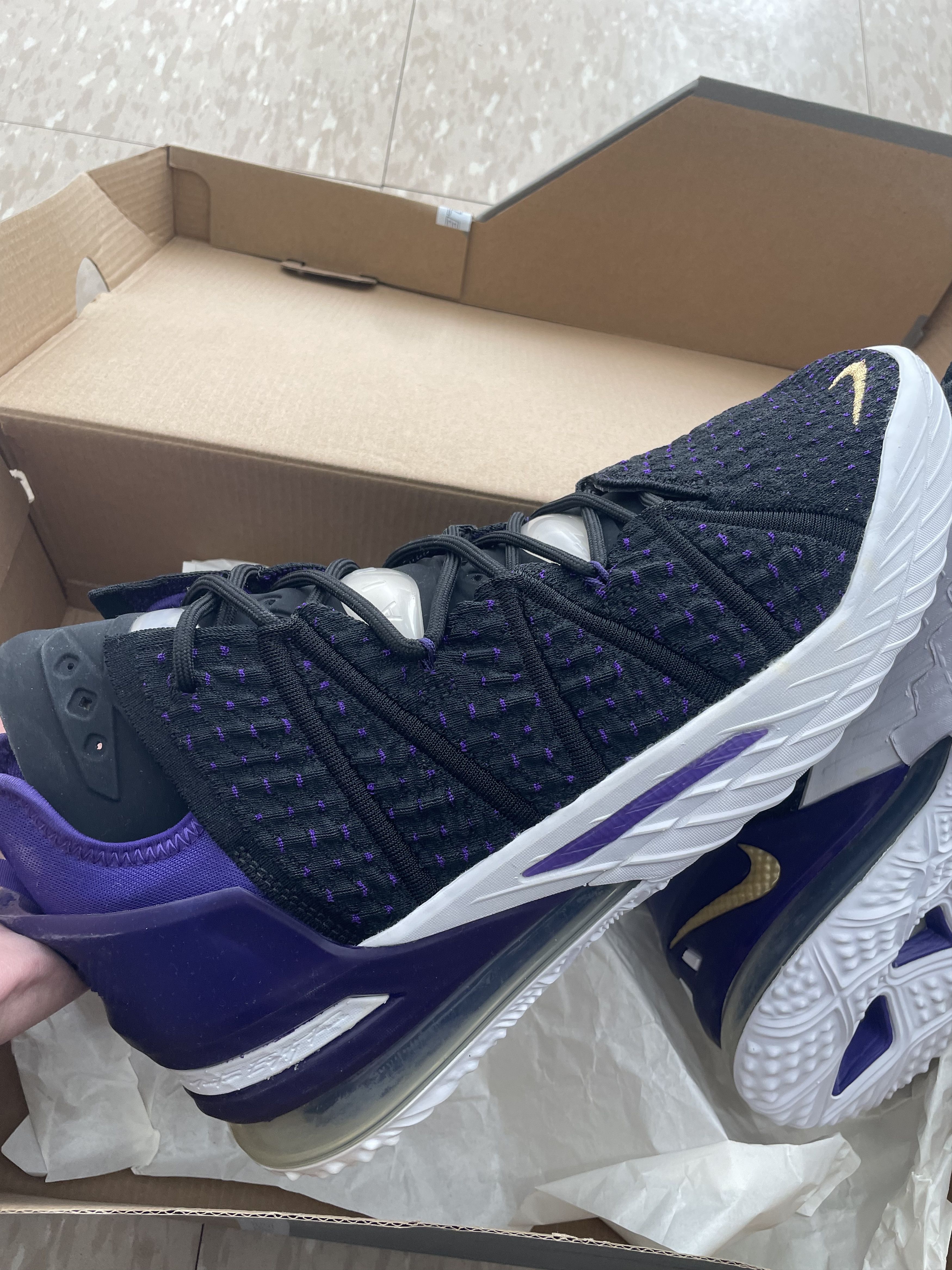 Nike Nike Lebron 18 Lakers Size 11 CQ9283-004 Authentic Rare Size US 11 / EU 44 - 4 Thumbnail