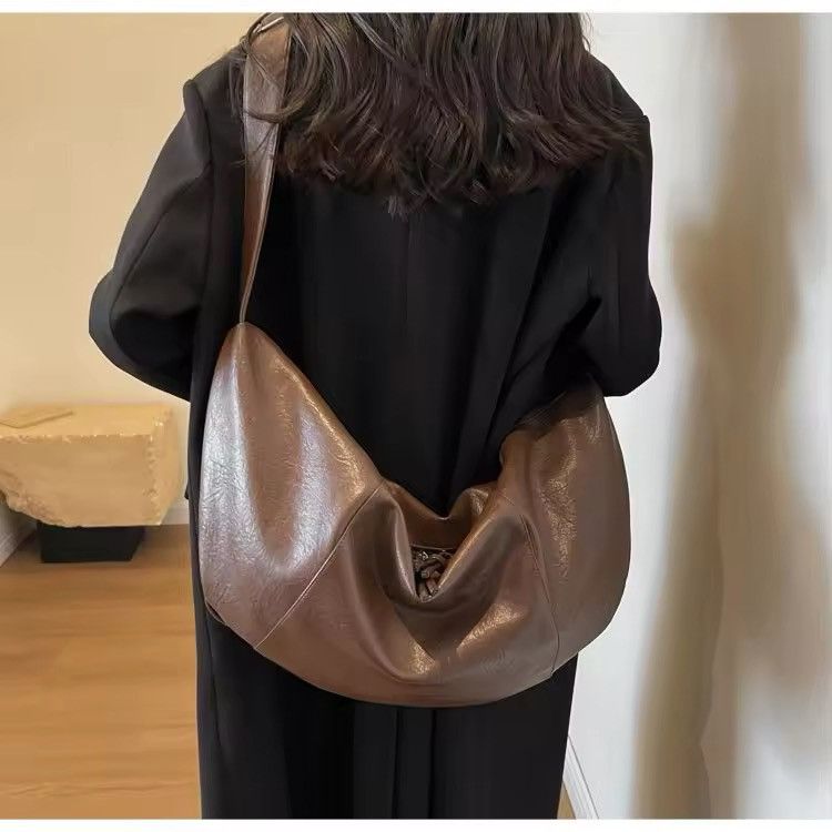Japanese Brand Y2K Versatile Leather Messenger Bags Size ONE SIZE - 2 Thumbnail