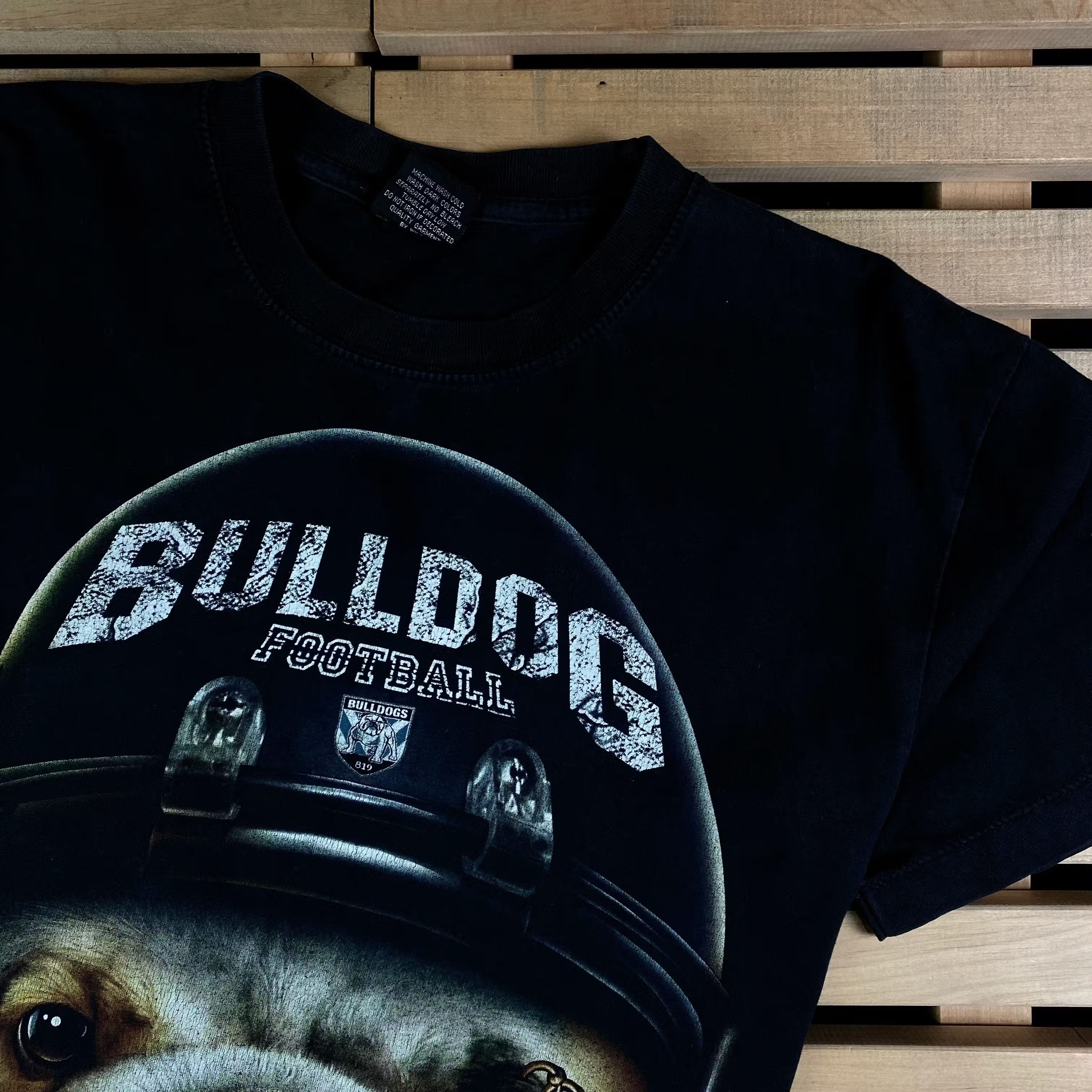 Band Tees Mens Vintage T Shirt Bulldog Football Size M Size US M / EU 48-50 / 2 - 2 Thumbnail