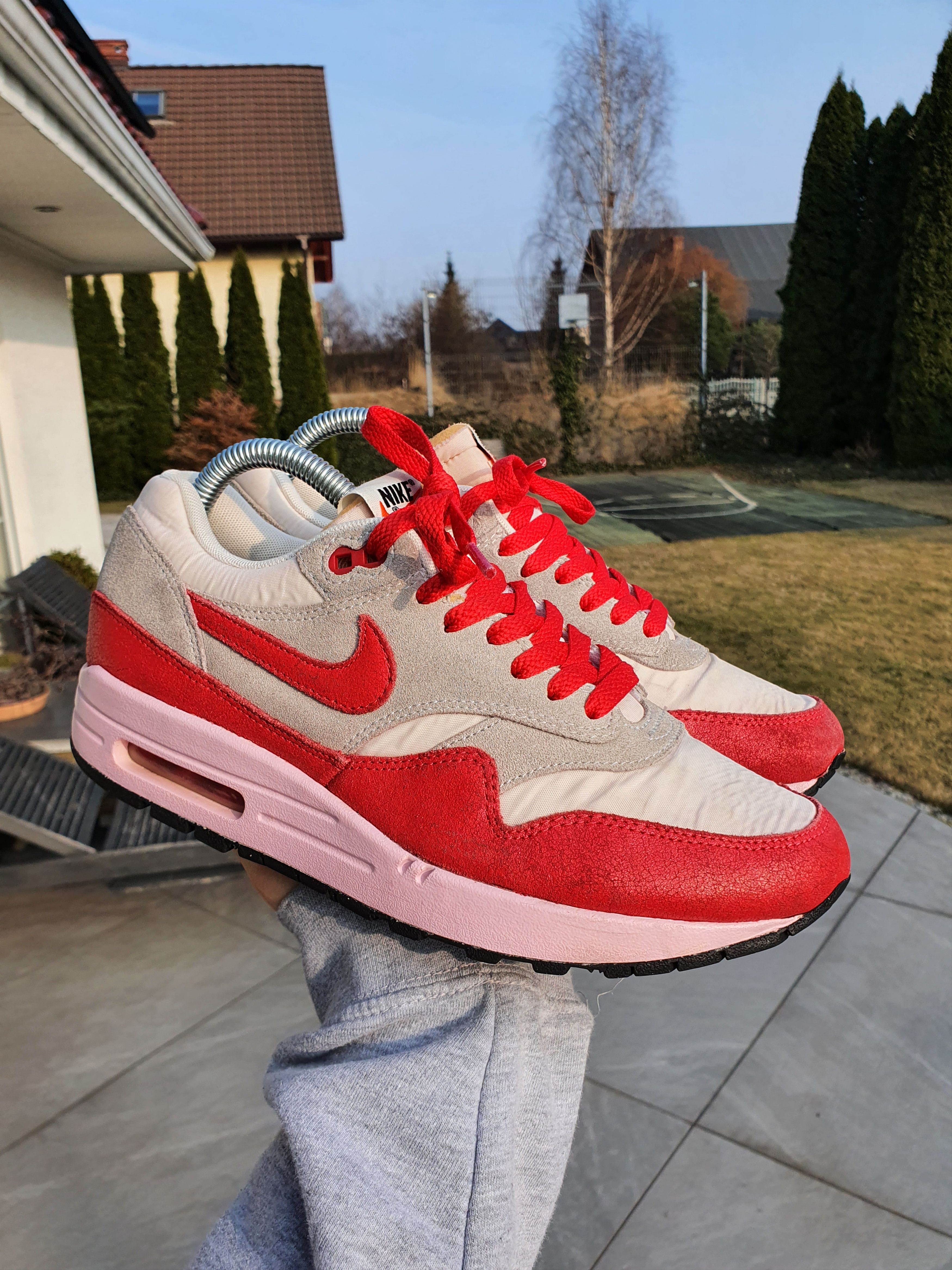 Nike 2012 Nike Air Max 1 Vintage OG Habanero Red Pink Hello Kitty Size US 9 / IT 39 - 2 Thumbnail