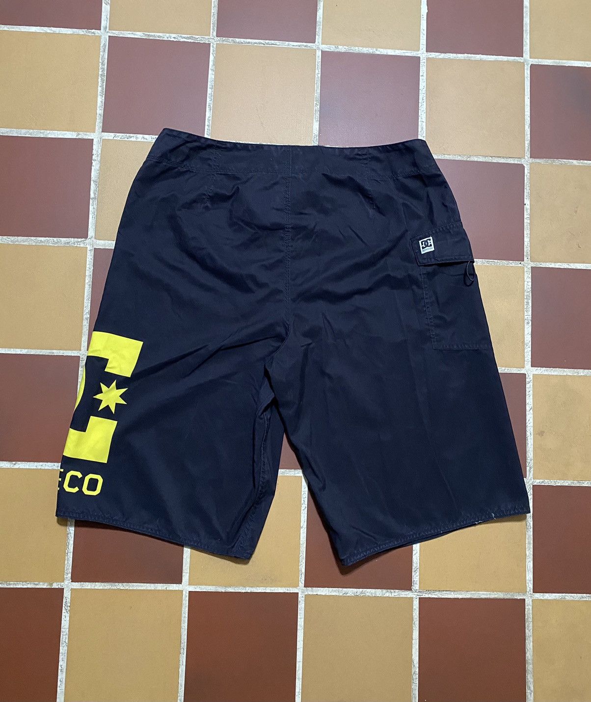 DC Vintage Y2K DC Shoes Shorts Skater Size US 34 / EU 50 - 3 Thumbnail