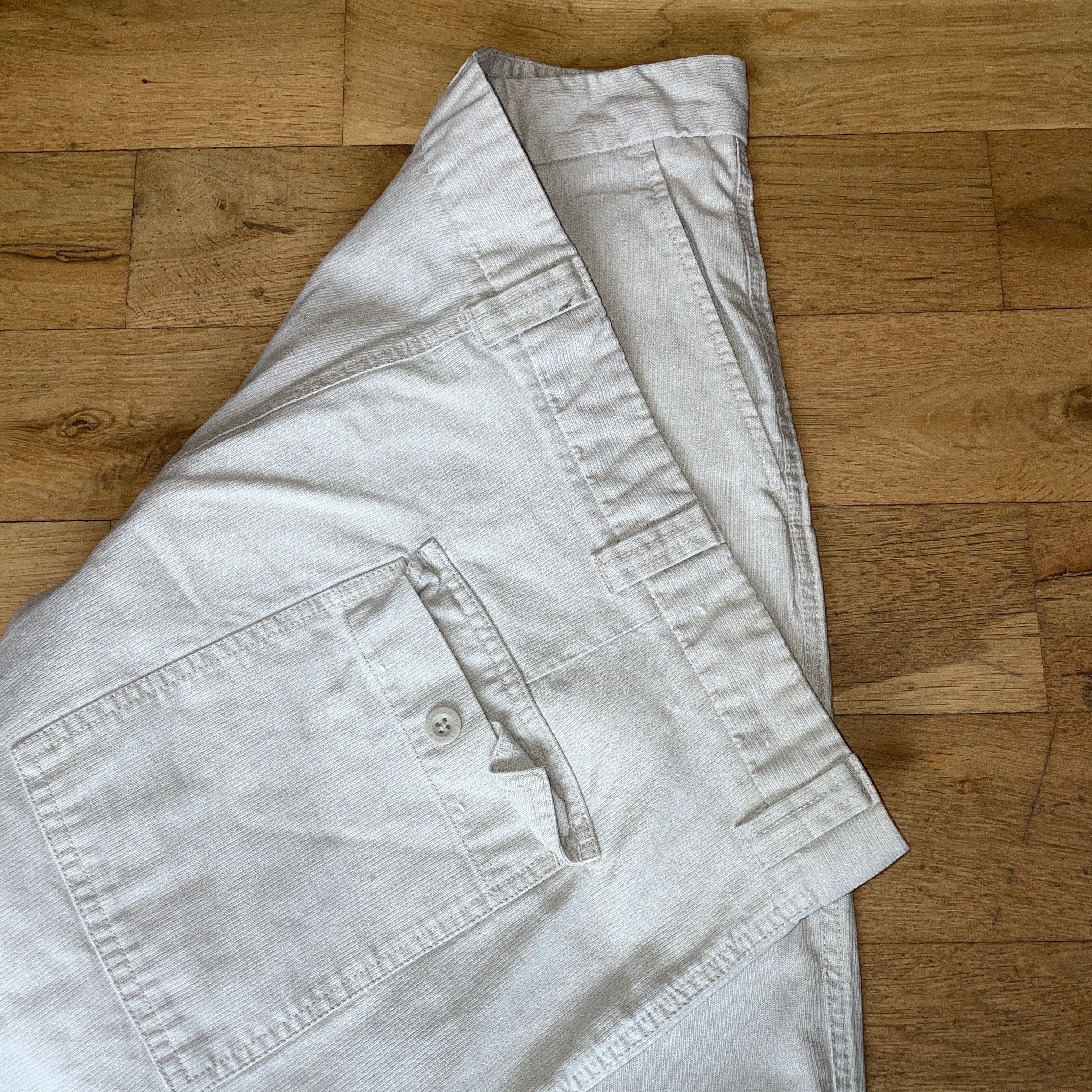 Van Heusen Van Heusen Men's Fashion Chinos Trousers W 42 L 32 Size US 42 / EU 58 - 2 Thumbnail