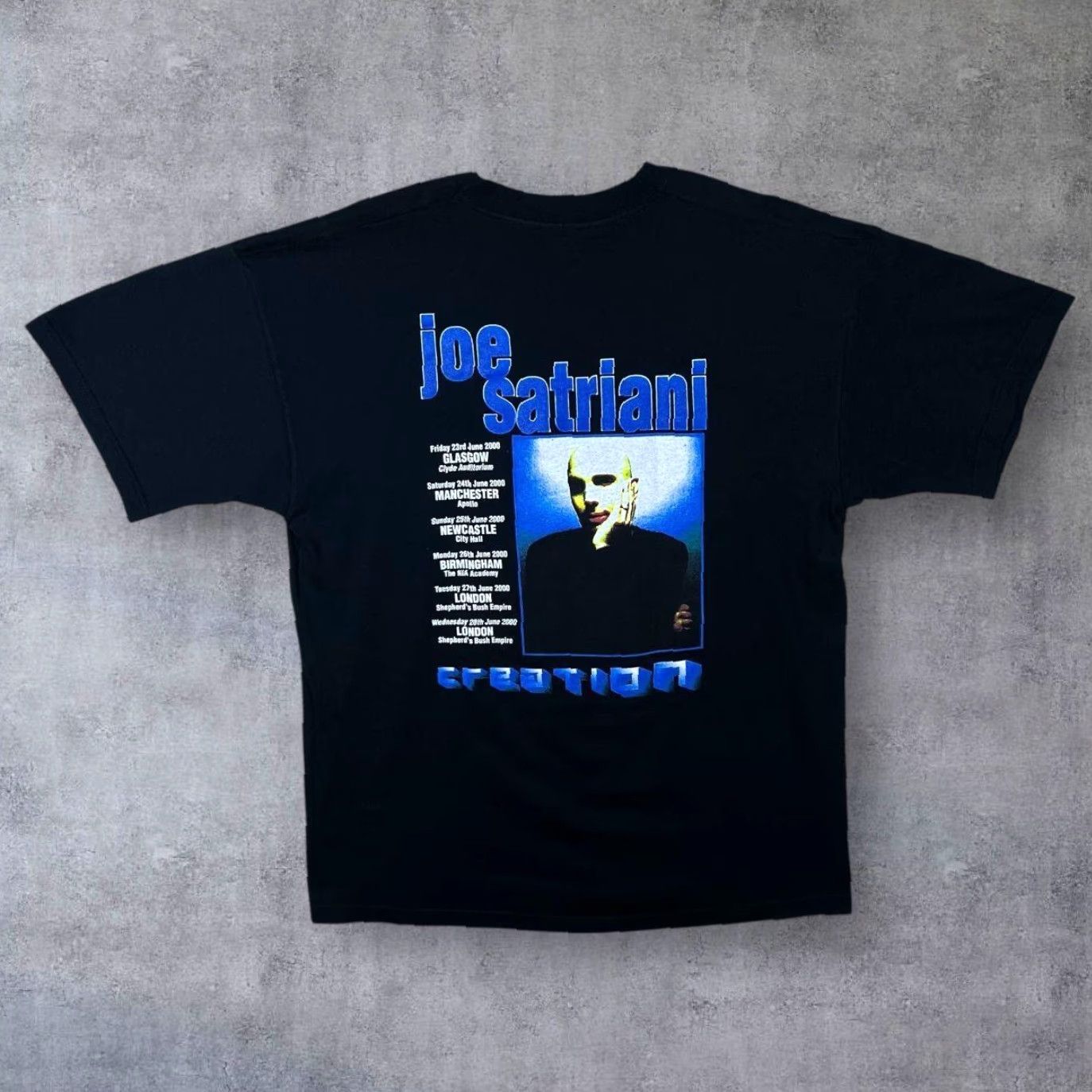 Vintage VINTAGE Screen Stars Joe Satriani Engines Of Creation Tour 2000 Band T-Shirt XL Black Mens Cotton Short Sleeve Graphic front back 90s 2000s Size US XL / EU 56 / 4 - 2 Thumbnail