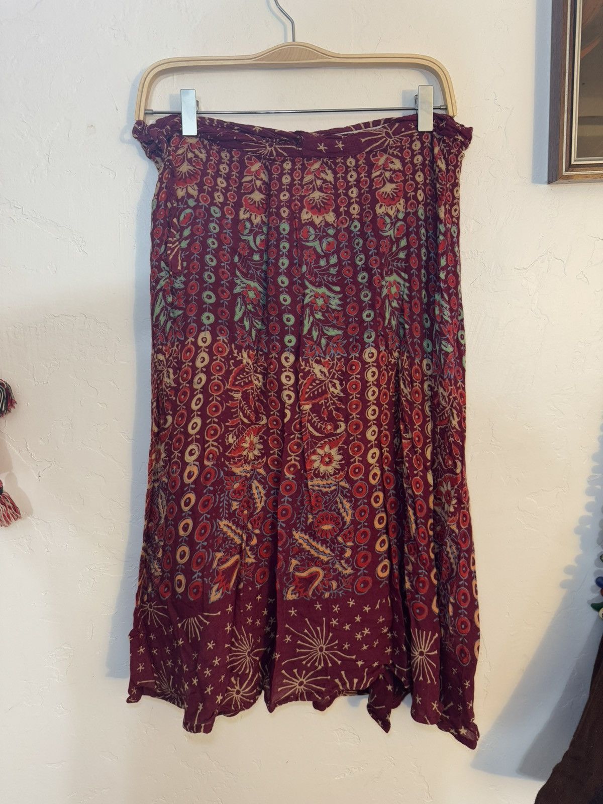 Vintage VINTAGE WRAP SKIRT FLORAL RED GREEN ROSES ONE SIZE S-L Size 28" / US 6 / IT 42 - 4 Thumbnail