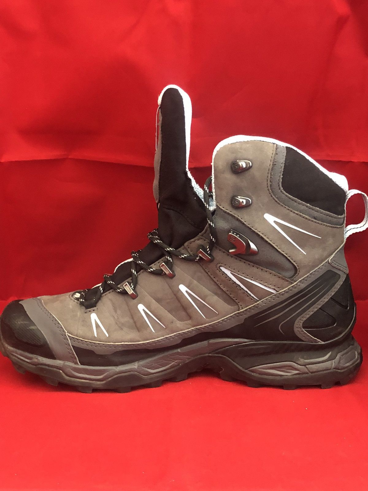 Salomon Salomon X Ultra GTX Contagrip Waterproof Hiking Boots Size US 9 / IT 39 - 2 Thumbnail