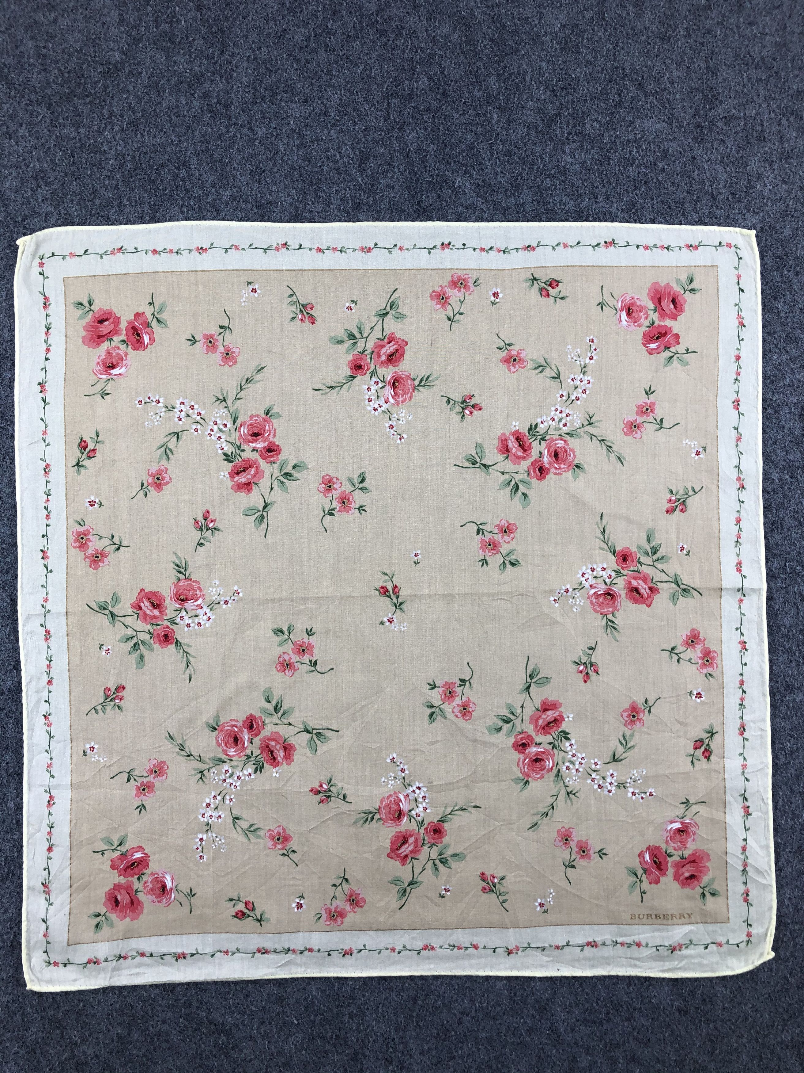 Burberry Burberry Handkerchief / Bandana / Neckerchief Size ONE SIZE - 3 Thumbnail