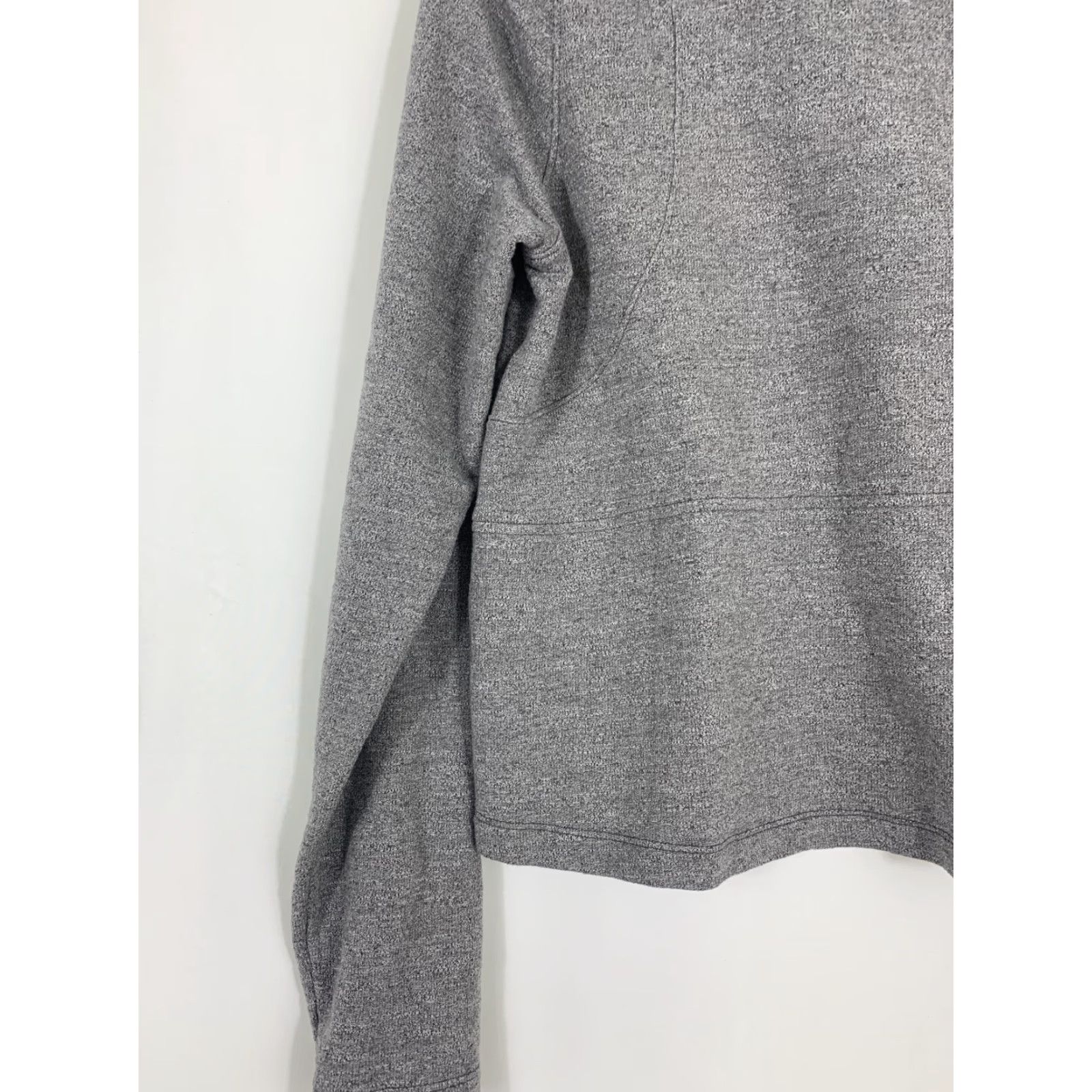 Under Armour Under Armour Women’s Sweatshirt Hoodie Cowl Neck Gray M Cropped Loose Pullover Activewear Size M / US 6-8 / IT 42-44 - 7 Thumbnail