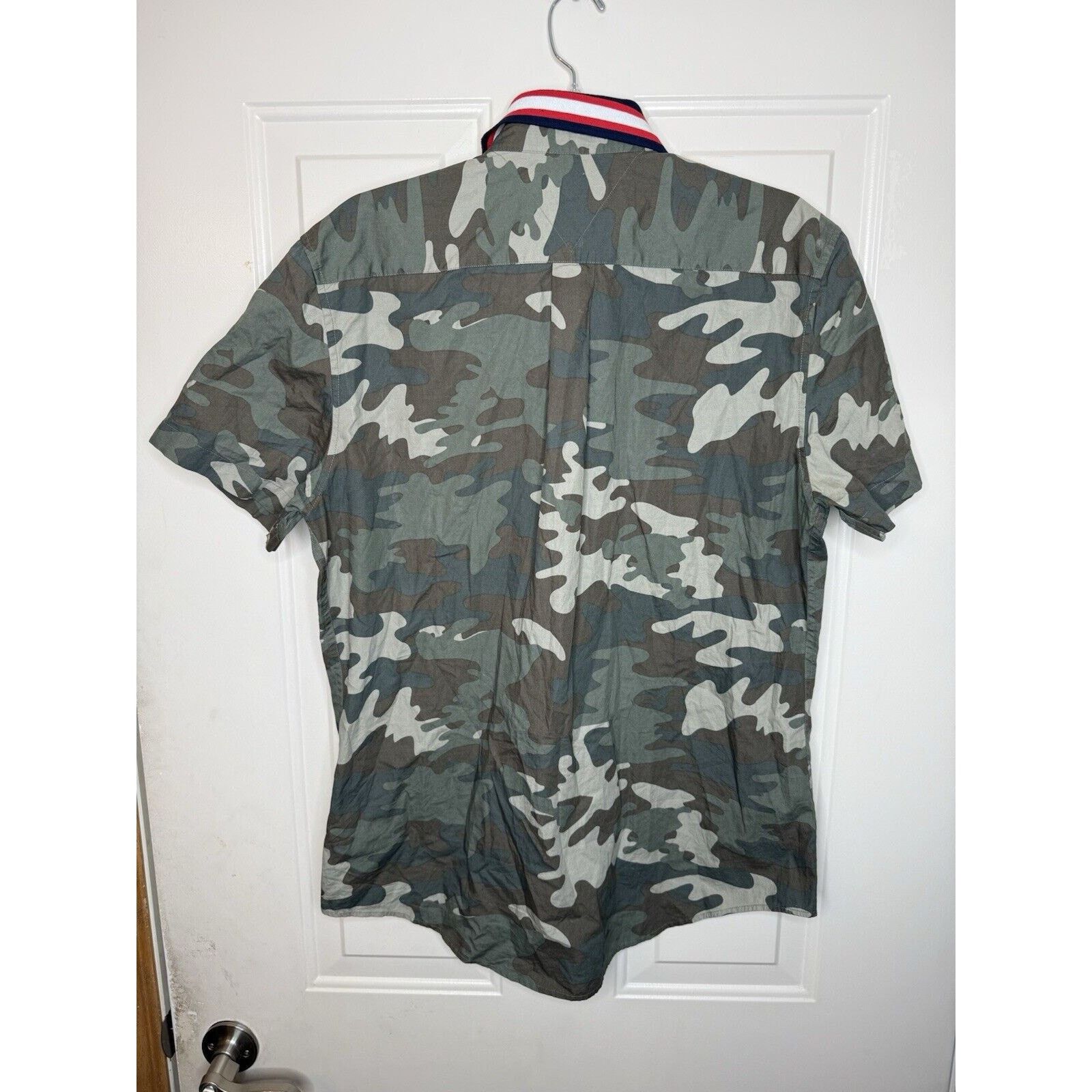 Tommy Hilfiger Tommy Hilfiger Camouflage Shirt Button Down Men’s XL Camo Size US L / EU 52-54 / 3 - 7 Thumbnail