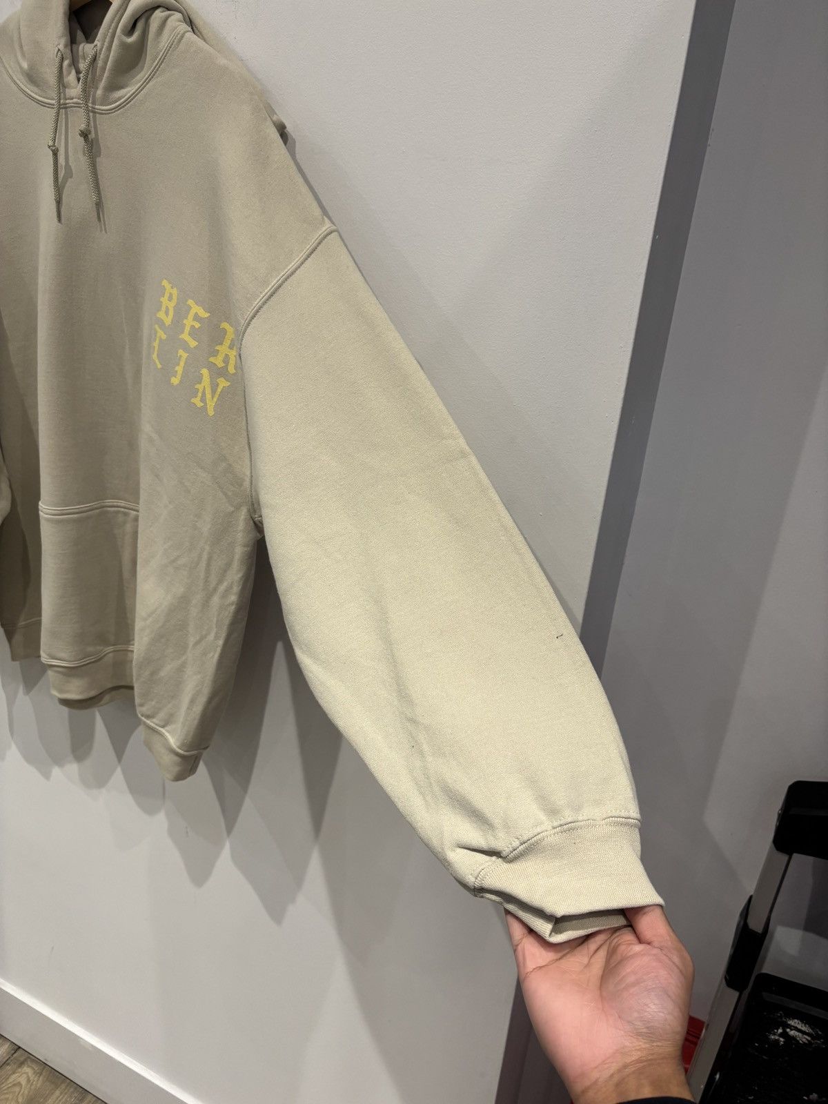 Kanye West Kanye West Pablo Berlin Hoodie Beige Size: XXL Size US XXL / EU 58 / 5 - 3 Thumbnail