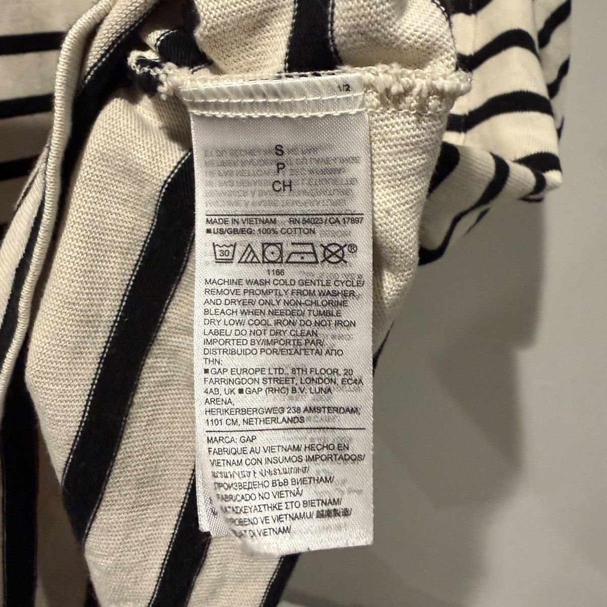 Gap GAP Striped Pocket Tee – Cream/White & Black, Fits M/L Size US S / EU 44-46 / 1 - 4 Thumbnail