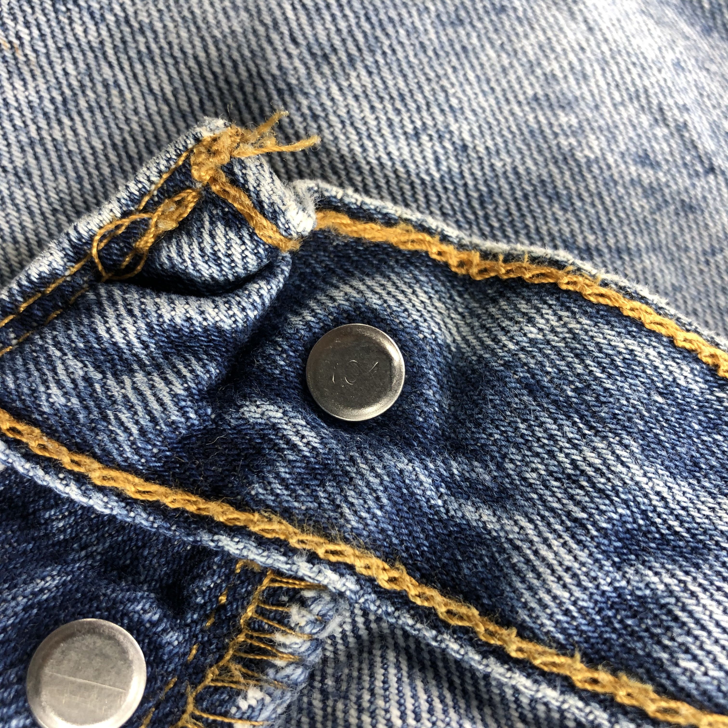 Levi's Vintage 90s Blue Wash Levis 501 Jeans-J2044 Size US 33 - 12 Thumbnail
