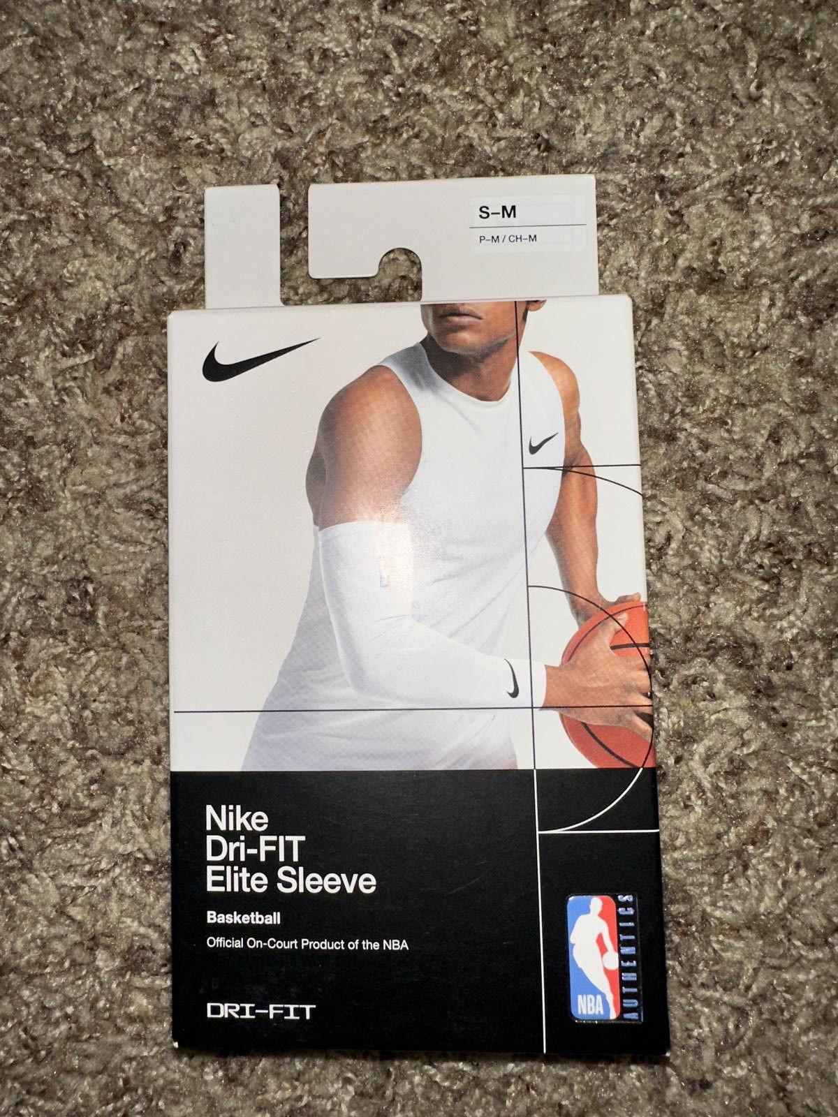 Nike Nike NBA Shooter Sleeve In White Size ONE SIZE - 1 Thumbnail