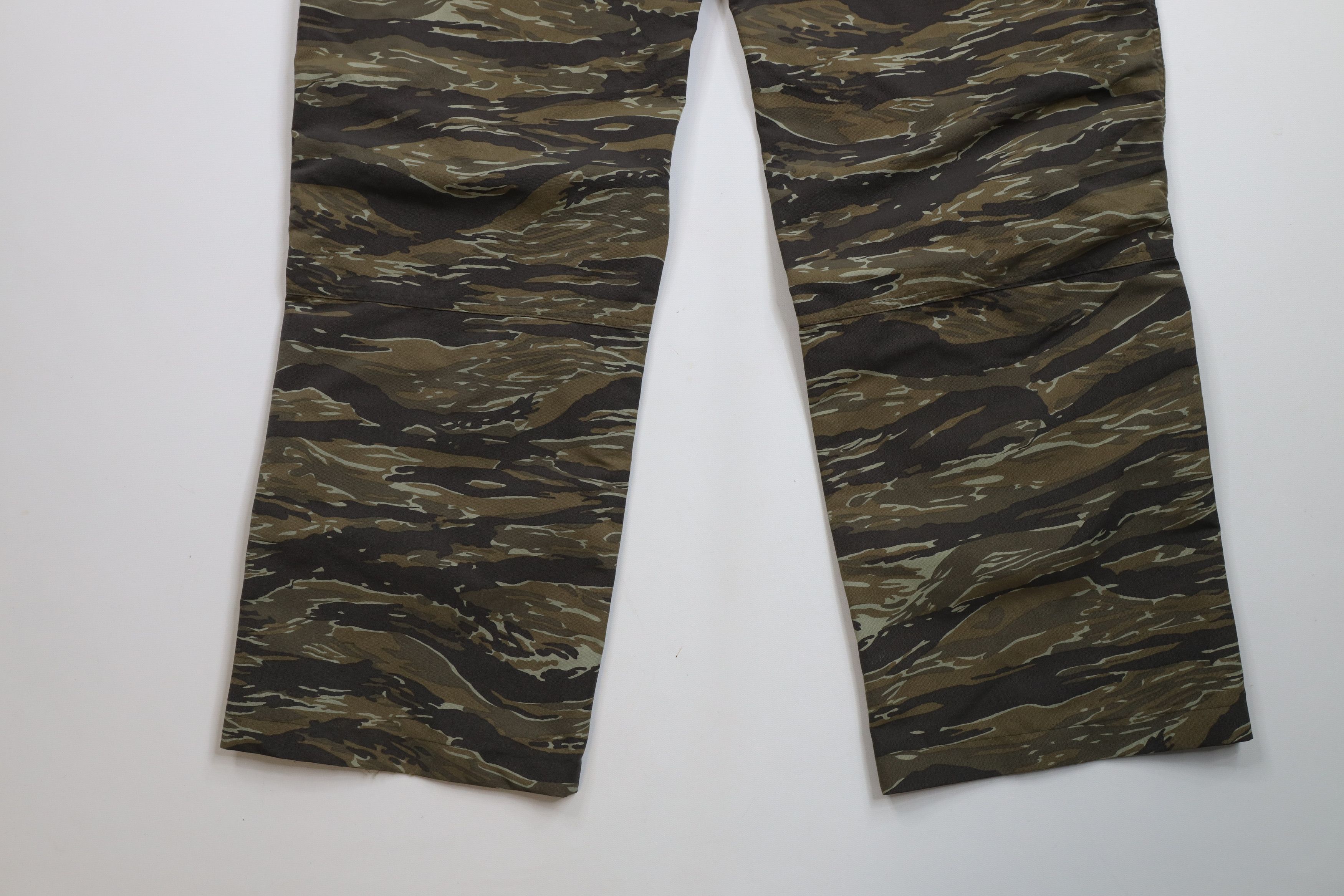 Guess × Vintage Vintage Y2K 2000 Guess Lined Wide Leg Camouflage Pants Nylon Size US 38 / EU 54 - 14 Thumbnail