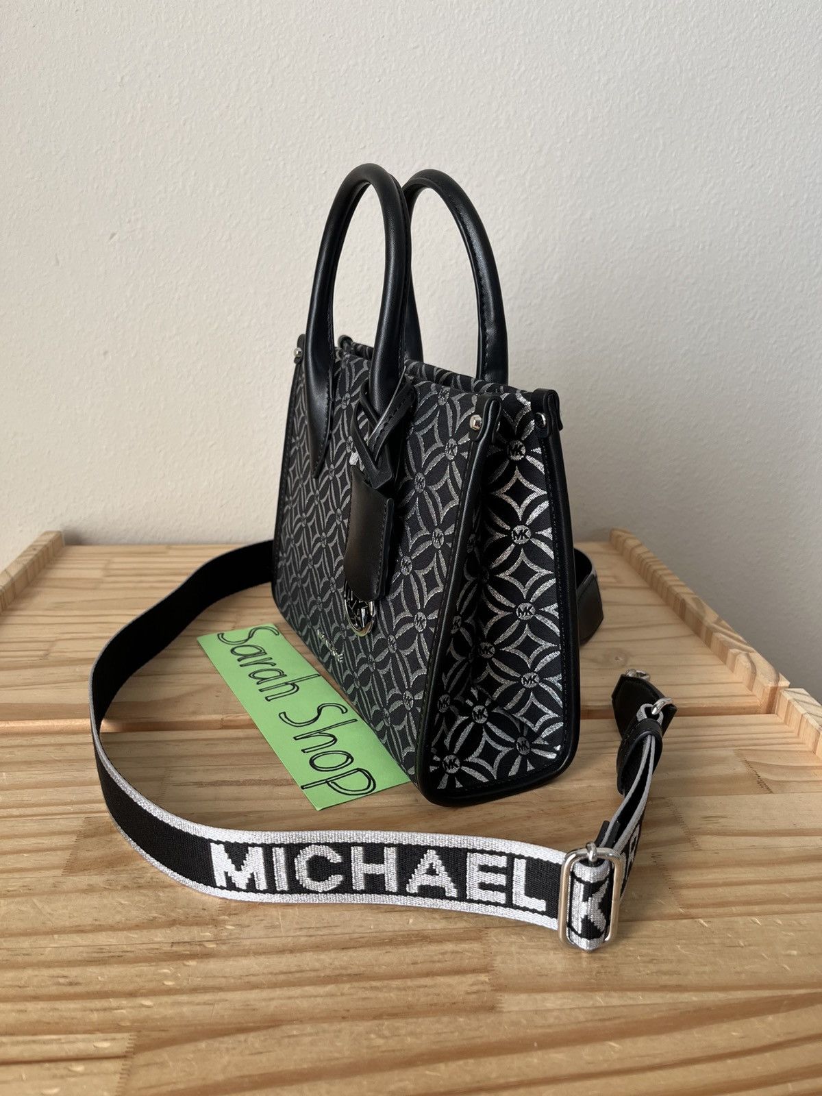 Michael Kors Michael Kors Purse Size ONE SIZE - 4 Thumbnail