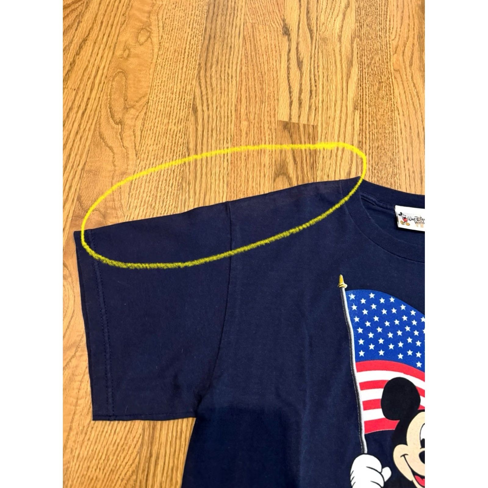 Disney VINTAGE Disney Mickey Mouse USA Flag T Shirt Men’s Size Medium Blue World Fits Vtg Size US M / EU 48-50 / 2 - 3 Thumbnail