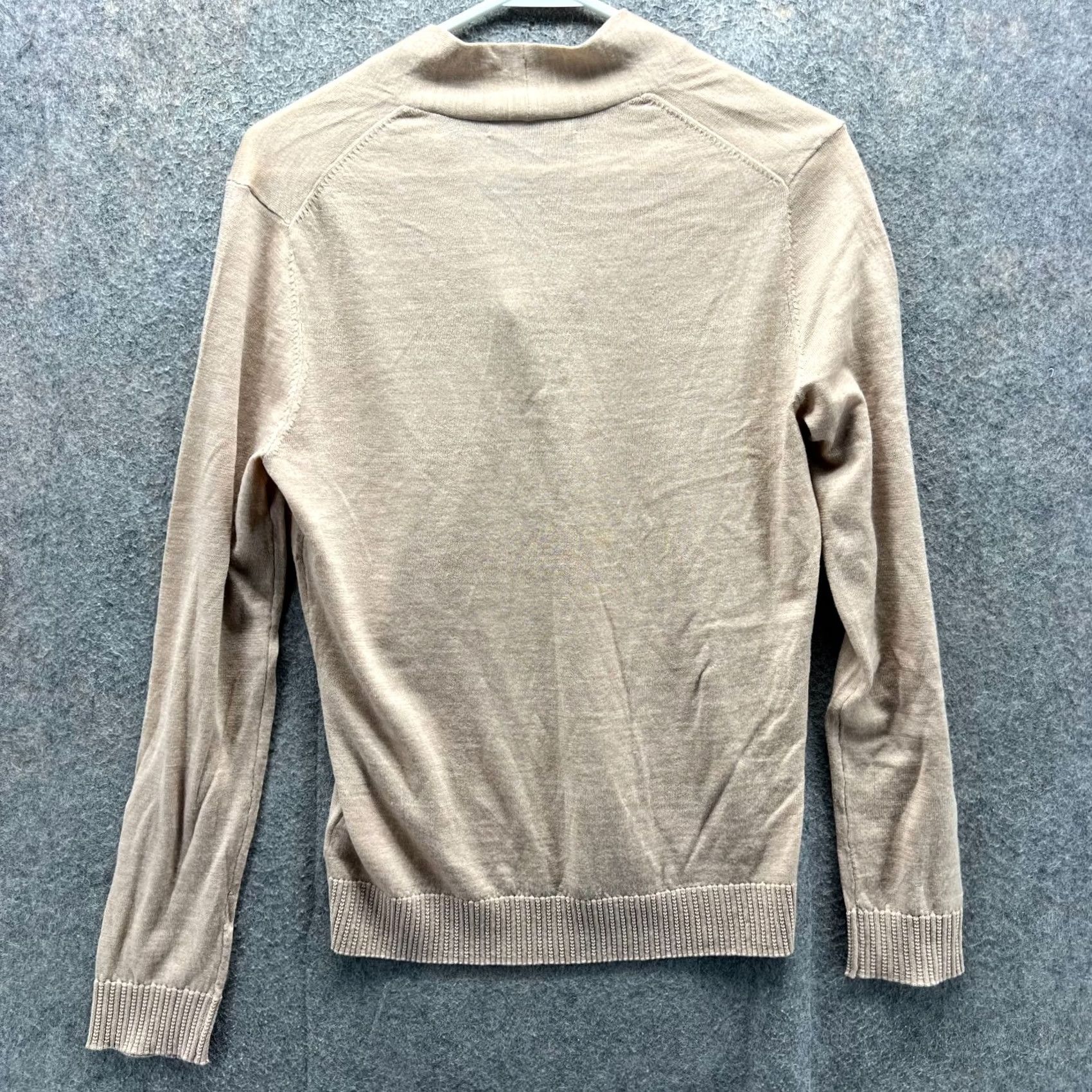 Brooks Brothers Brooks Brothers Sweater Mens Medium Beige V-Neck Extra Fine Merino Wool Knit Pullover Handcrafted Logo Regular Knit Wool Size US M / EU 48-50 / 2 - 2 Thumbnail