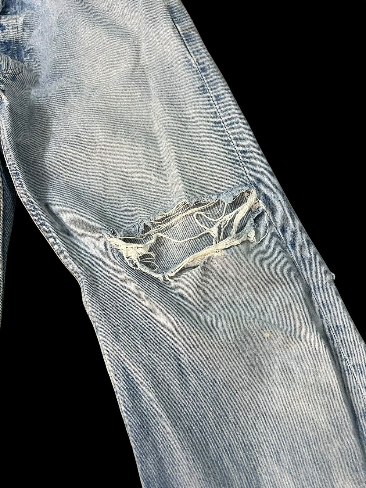 Levi's Vintage Levi’s 501xx Distress Faded Ripped Jean Size US 35 - 7 Thumbnail