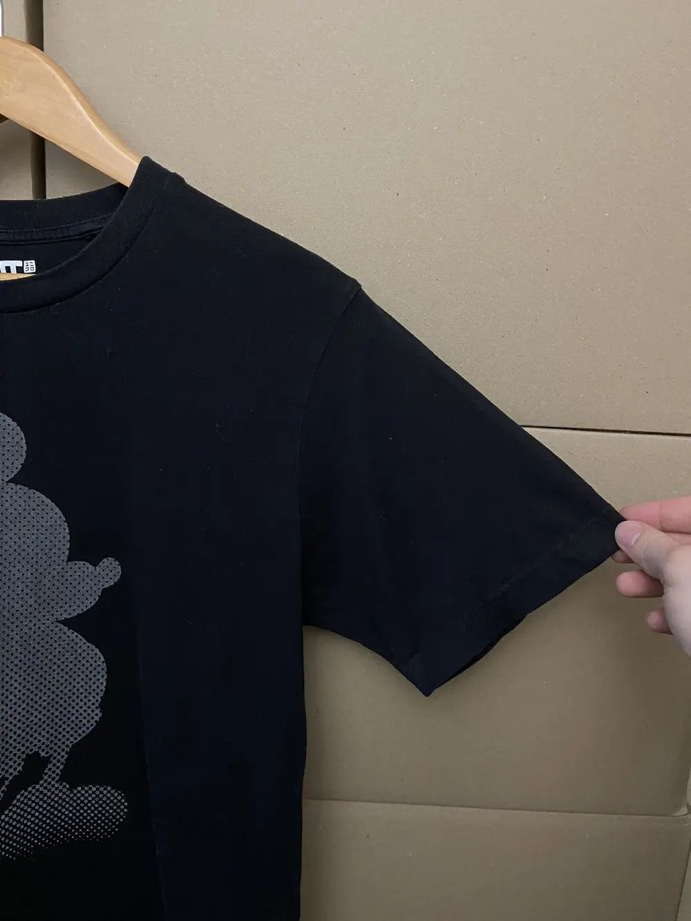 Uniqlo VINTAGE UNIQLO DISNEY MICKEY MOUSE REFLECTIV TEE T SHIRT Y2K Size US S / EU 44-46 / 1 - 10 Thumbnail