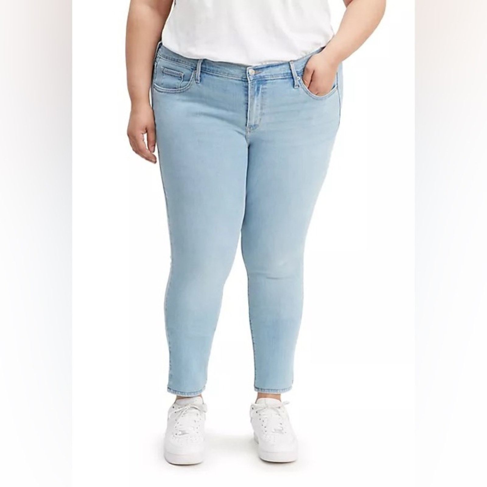 Levi's LEVI'S Simply Stretch Light Wash Mid-Rise Super Skinny Jean Size 39" - 1 Thumbnail