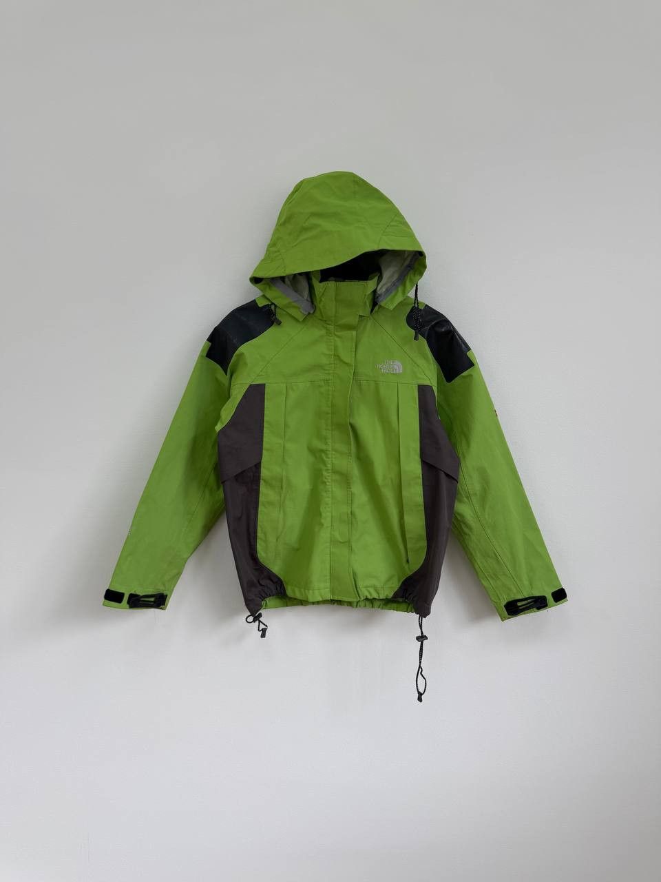 The North Face NWT North Face 1990 Mountain Jacket GTX Night Green