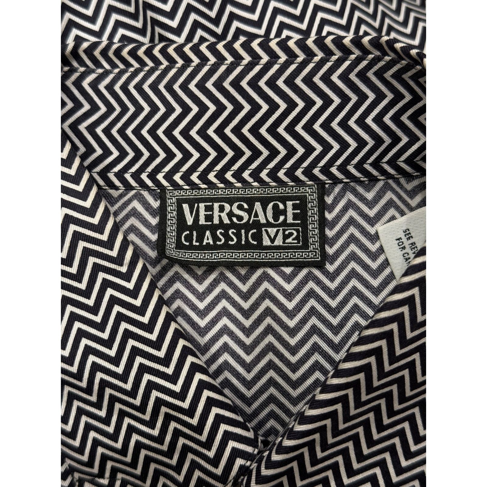 Versace 1990s Versace long sleeve silk shirt Size US L / EU 52-54 / 3 - 5 Thumbnail