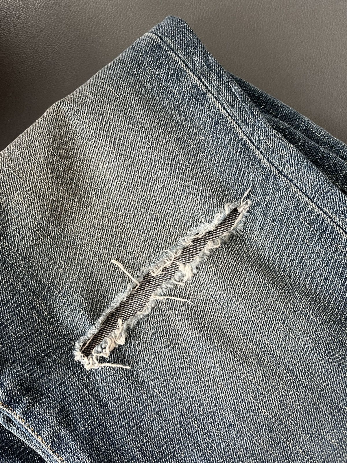 Hedi Slimane × Saint Laurent Paris × Yves Saint Laurent Saint Laurent Runway Sold Out Distressed Ripped Denim Jeans Size US 33 - 5 Thumbnail