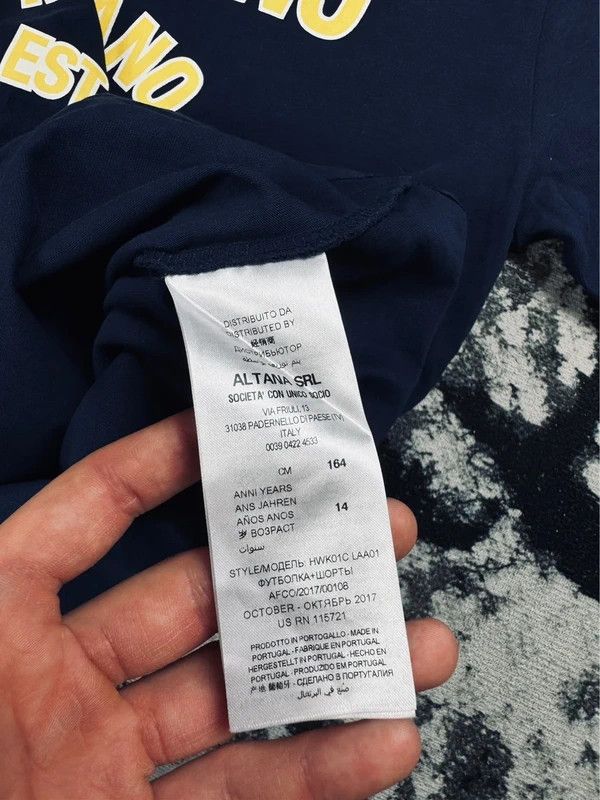 Moschino Moschino navy blue yellow T-shirt XS Size US XS / EU 42 / 0 - 5 Thumbnail