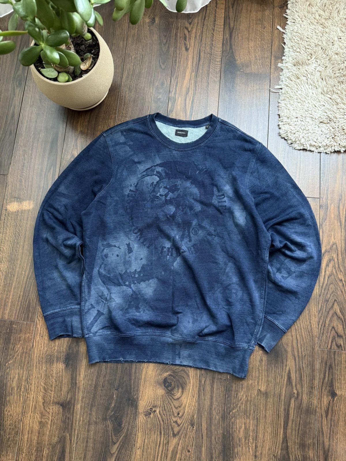 Diesel vintage Diesel y2k big logo distressed faded sweatshirt Size US XL / EU 56 / 4 - 2 Thumbnail