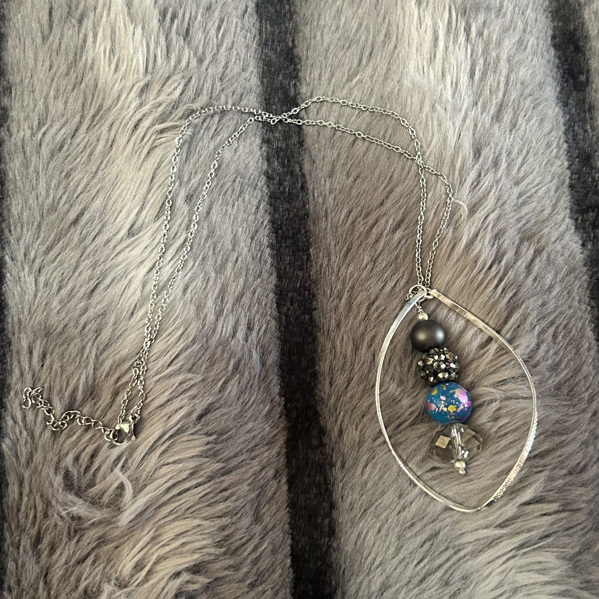 Handmade Handcrafted vintage bead dangle open ring on chain necklace Size ONE SIZE - 6 Thumbnail