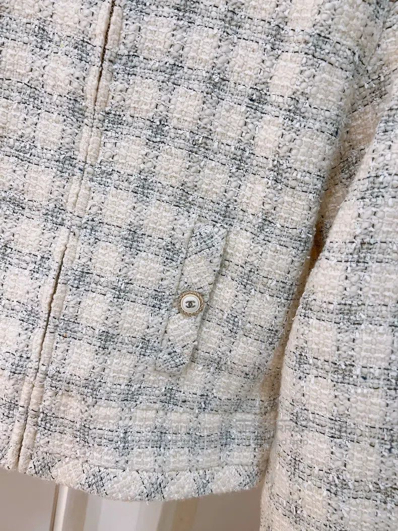 Chanel Chanel Snow series milky white tweed coat Size XS / US 0-2 / IT 36-38 - 4 Thumbnail