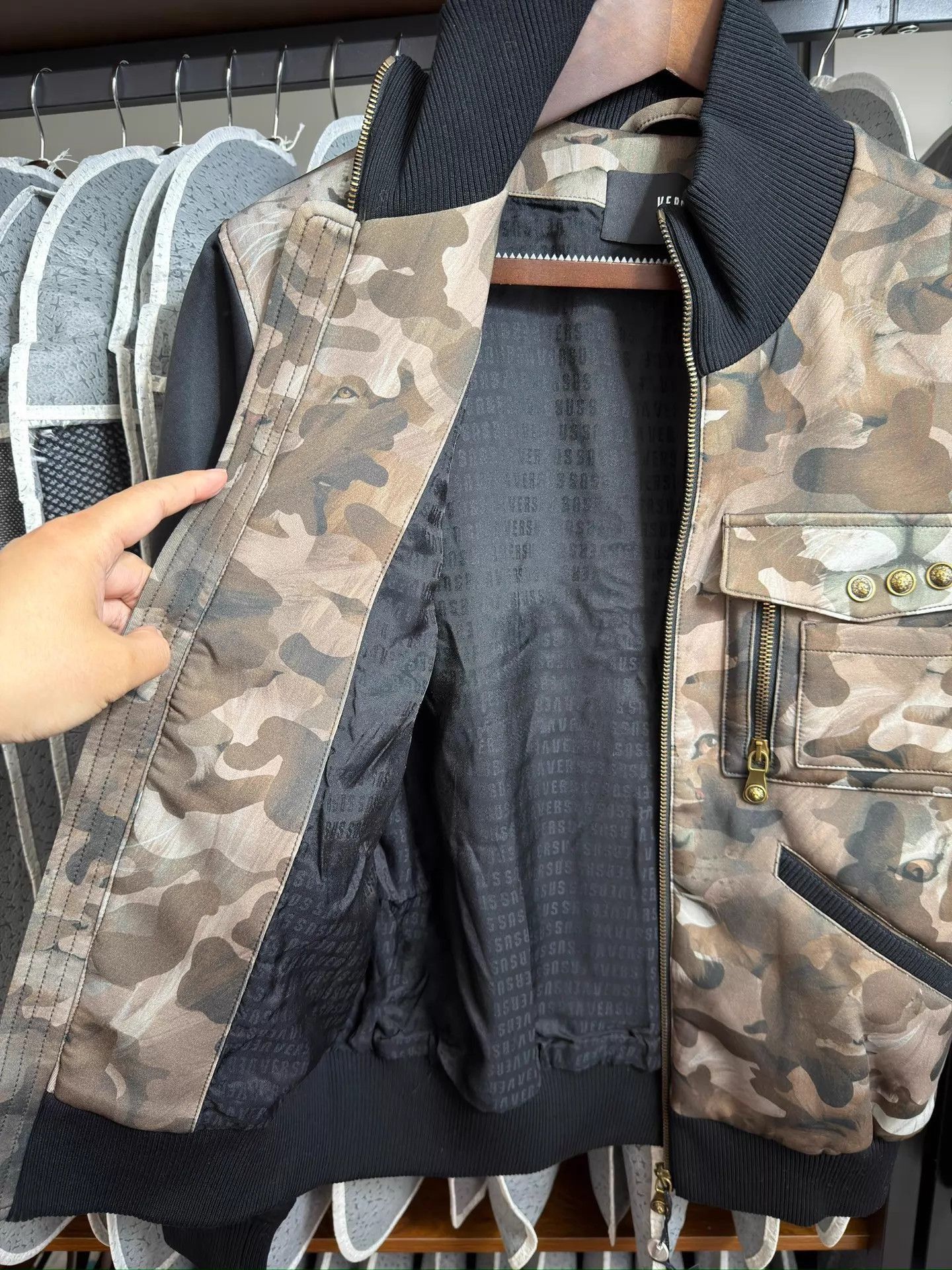 Versace Multi Lion Camo Print er Jacket Size US XXS / EU 40 - 6 Thumbnail