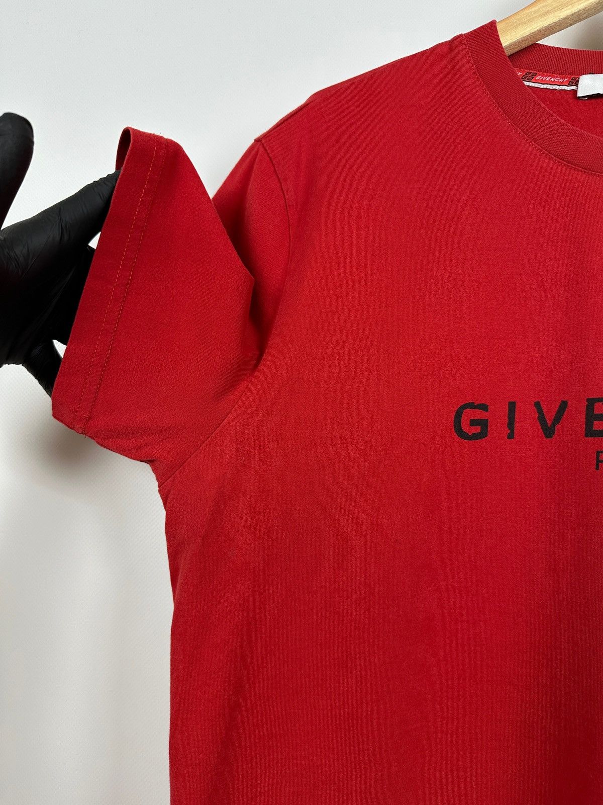 Givenchy Givenchy Distressed Logo Red T-Shirt Size US M / EU 48-50 / 2 - 12 Thumbnail