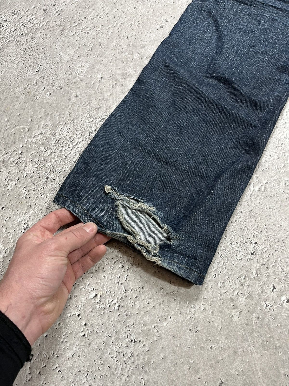 Diesel Diesel Morix Distressed Jeans Blue W27 L32 Size US 27 - 15 Thumbnail