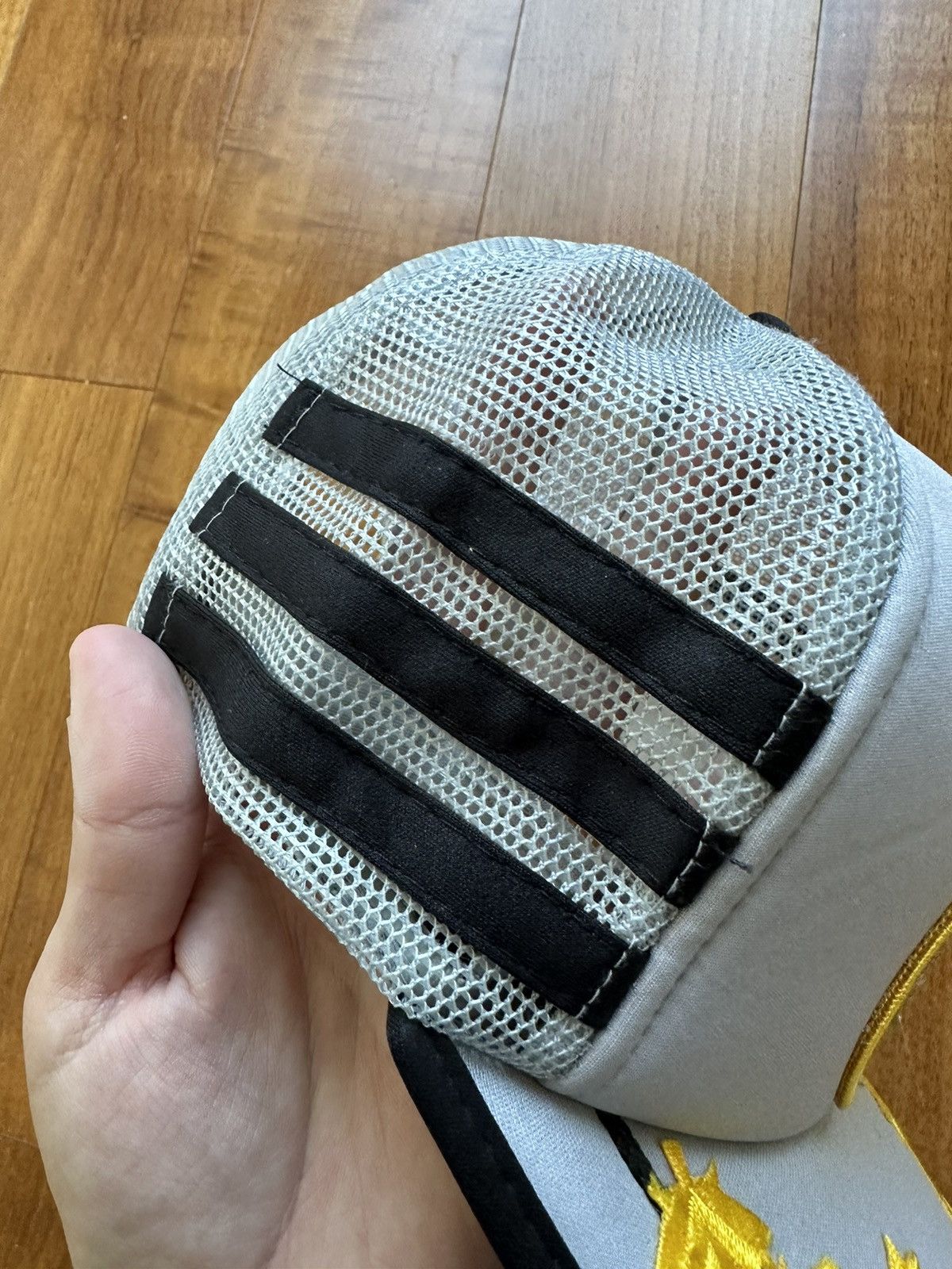 Vintage Vintage 80s Yukon Husky Maple Leaf Three Stripe Trucker Hat Size ONE SIZE - 8 Thumbnail