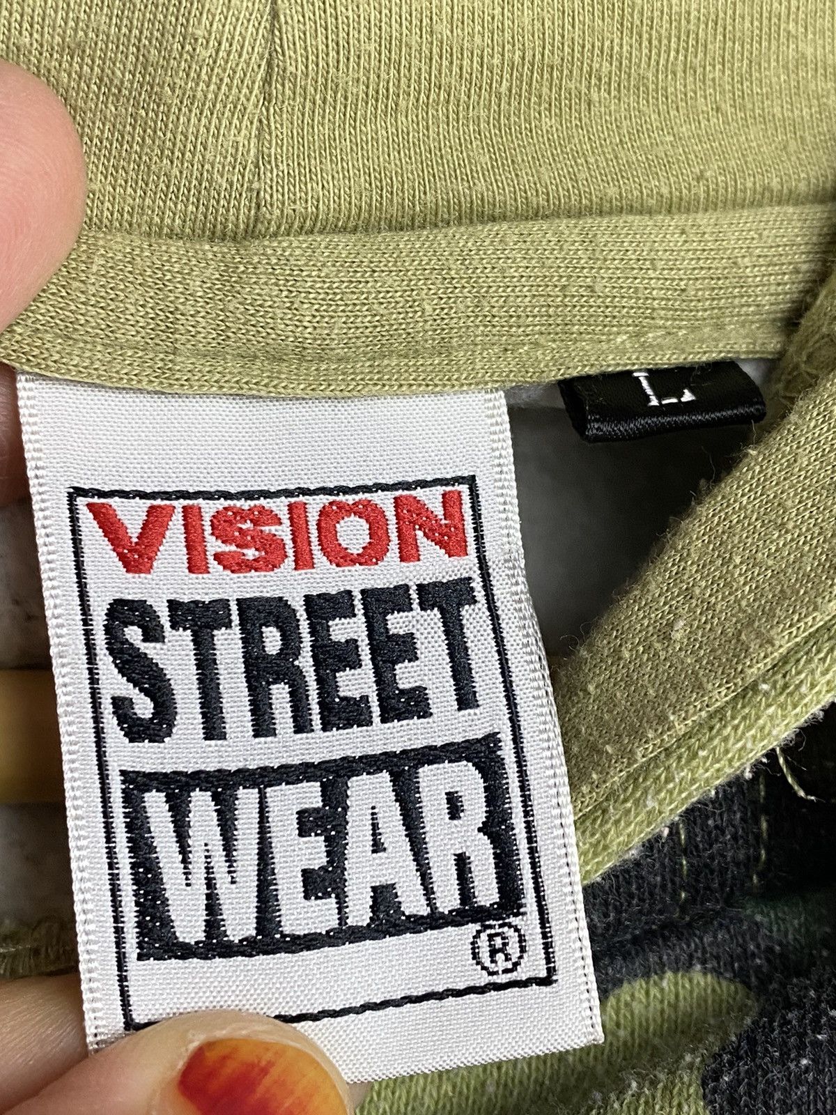 Vision Streetwear Vision Streetwear off -white design hoodies Size US L / EU 52-54 / 3 - 13 Thumbnail