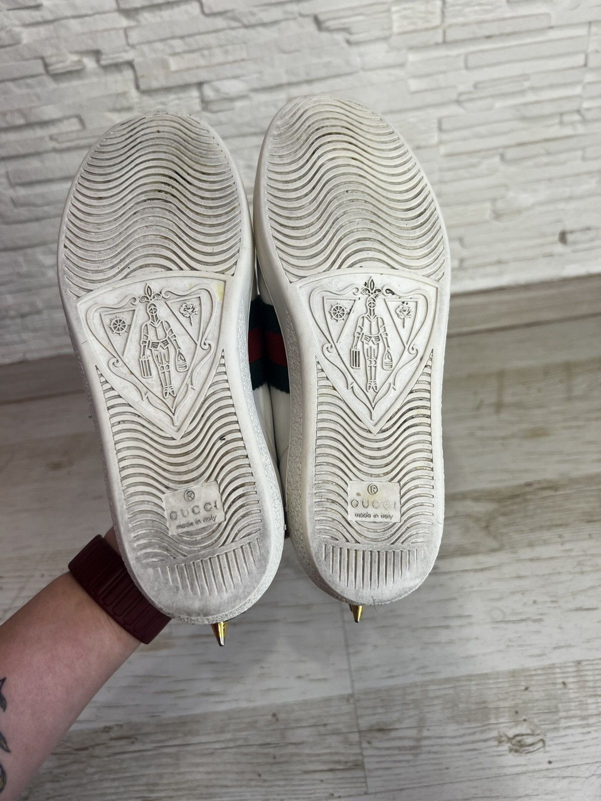 Gucci Gucci Ace Pearl Studded Leather Sneakers Size 35.5 Size US 8 / IT 38 - 16 Thumbnail