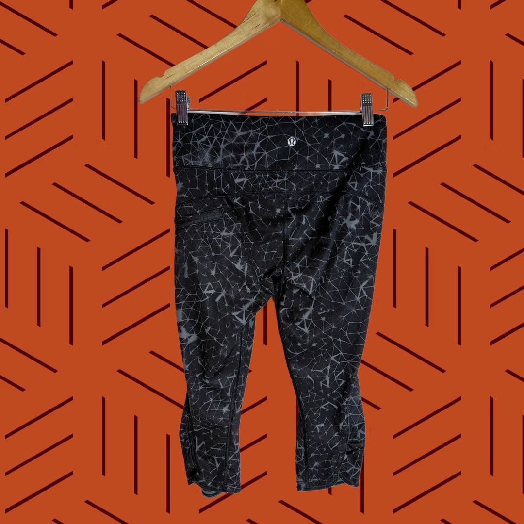 Lululemon Lululemon Leggings Black Patterned Knit Slim Women Size 4 Spotted Athletic Yoga Gym & Training Skiing Size 27" / US 4 / IT 40 - 1 Thumbnail