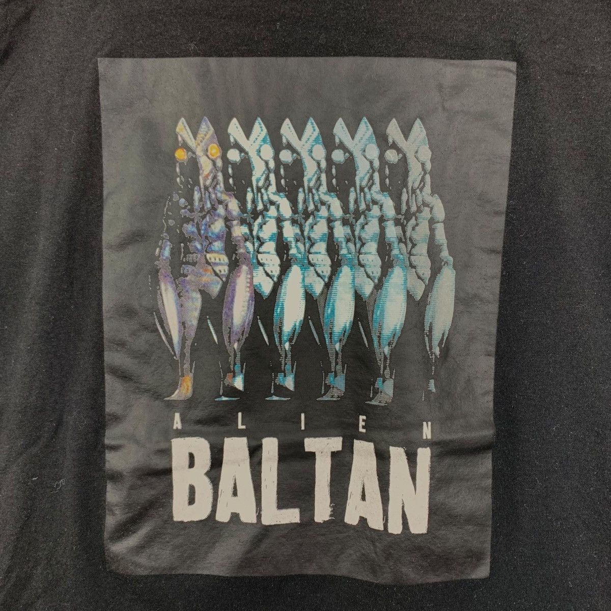 Vintage ALIEN BALTAN ULTRAMAN Tsuburaya Productions Japan Shirt Size US M / EU 48-50 / 2 - 3 Thumbnail